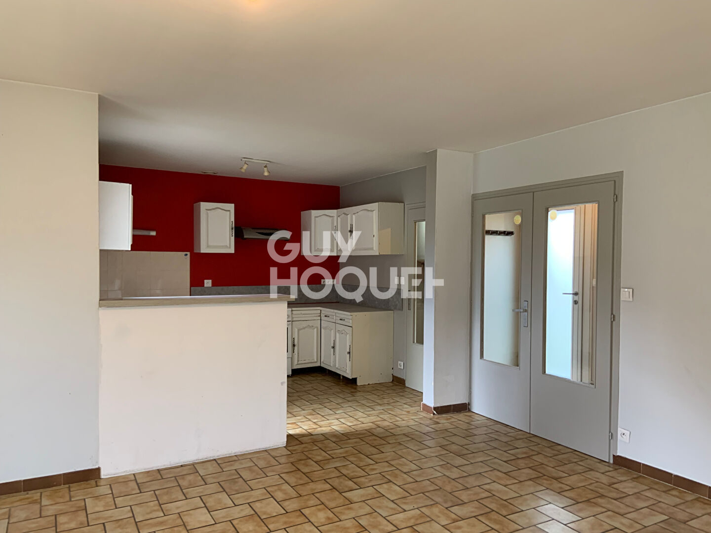 Maison avec beau potentiel à exploiter