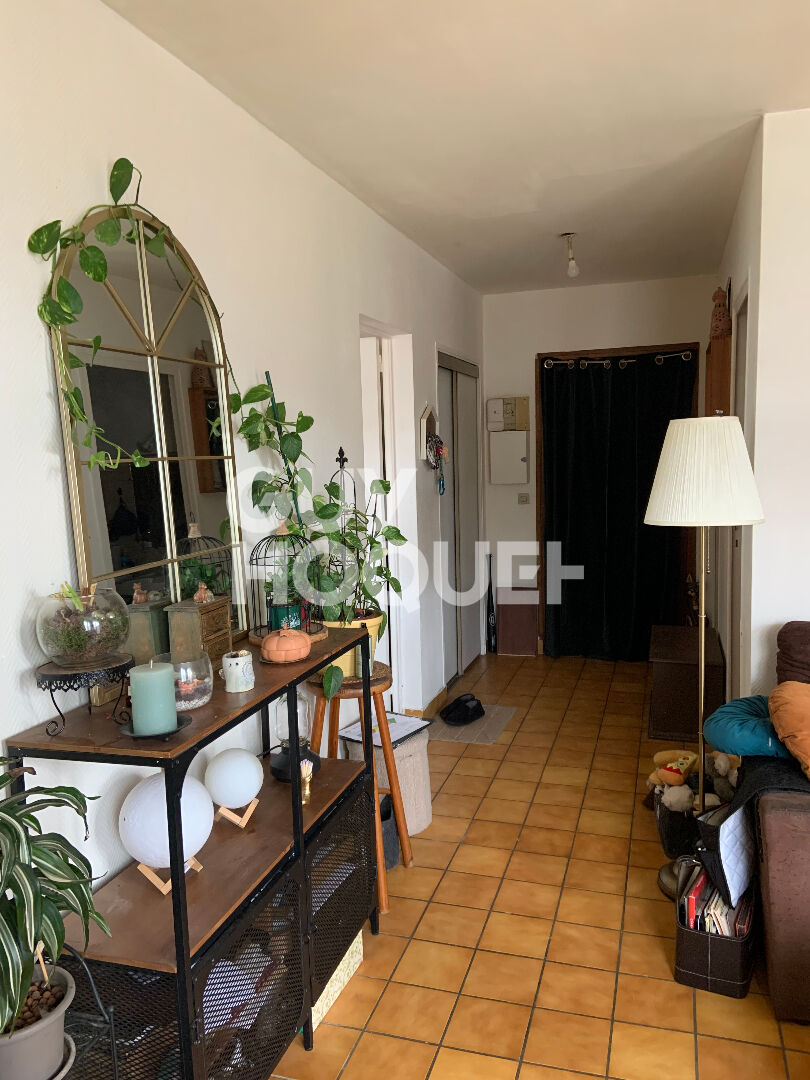 Appartement T2 + cave + 2 balcons