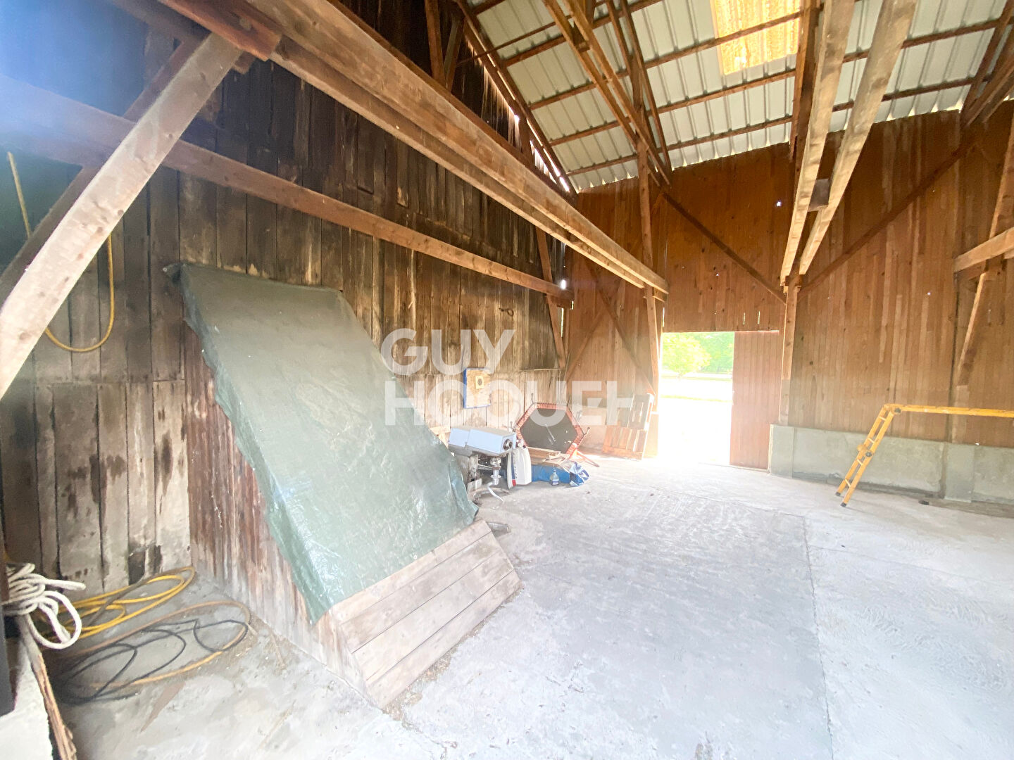 Hangar à vendre à La Buissière