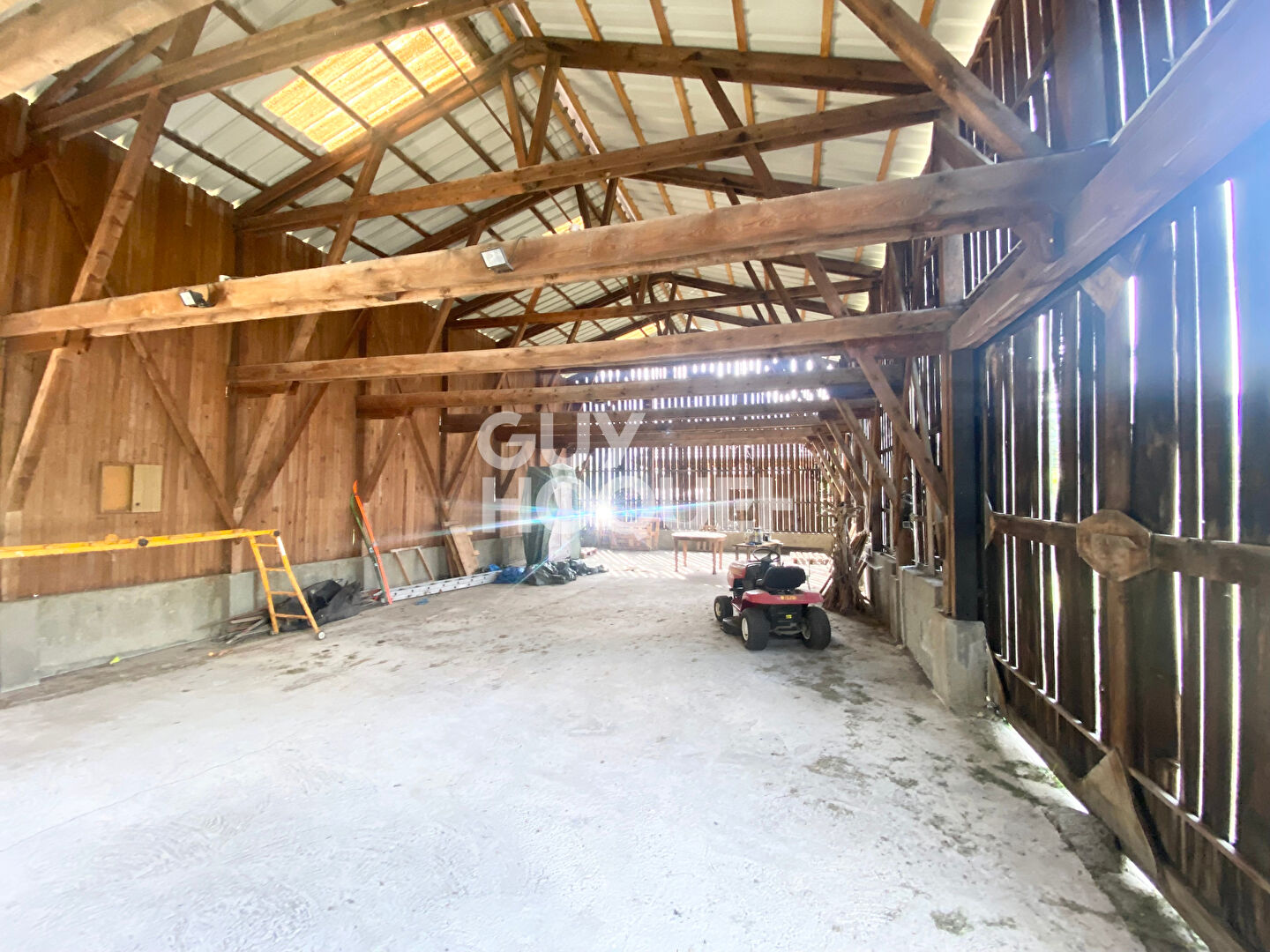 Hangar à vendre à La Buissière