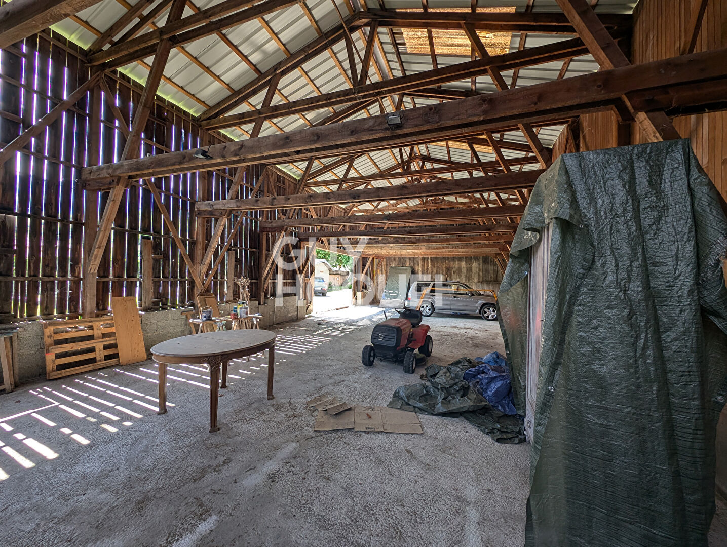 Hangar à vendre à La Buissière