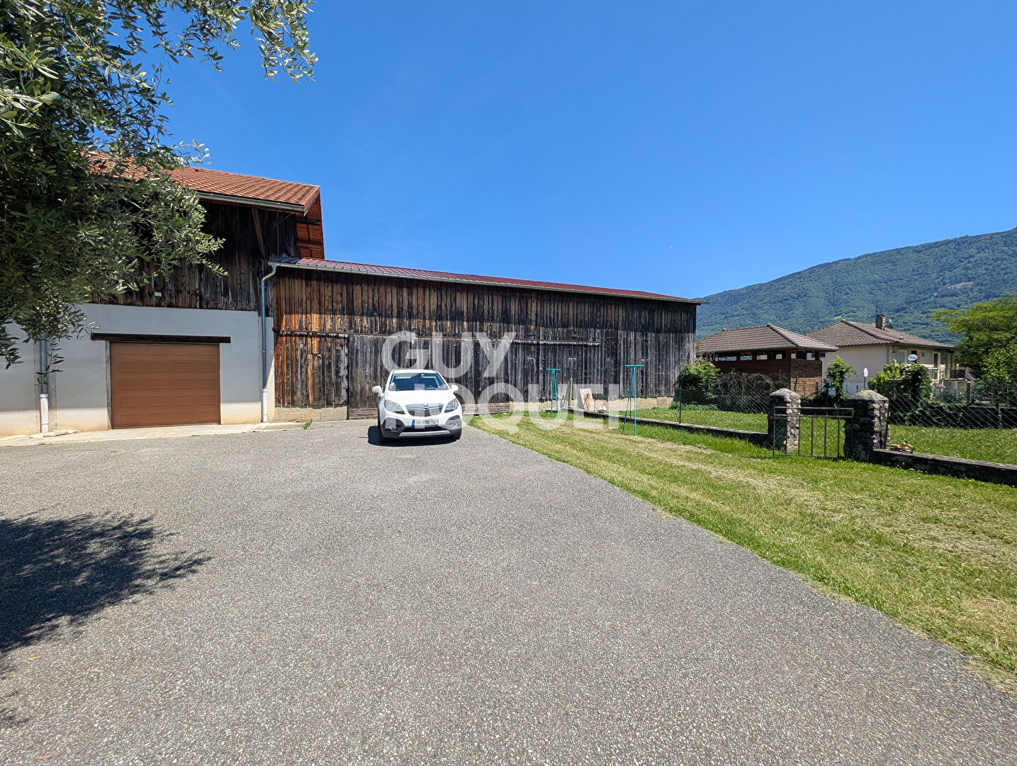 Hangar à vendre à La Buissière