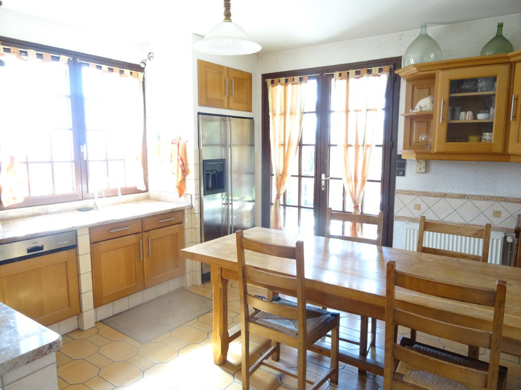 Maison 5 pièces de 170 m² à vendre à Barraux (38530).