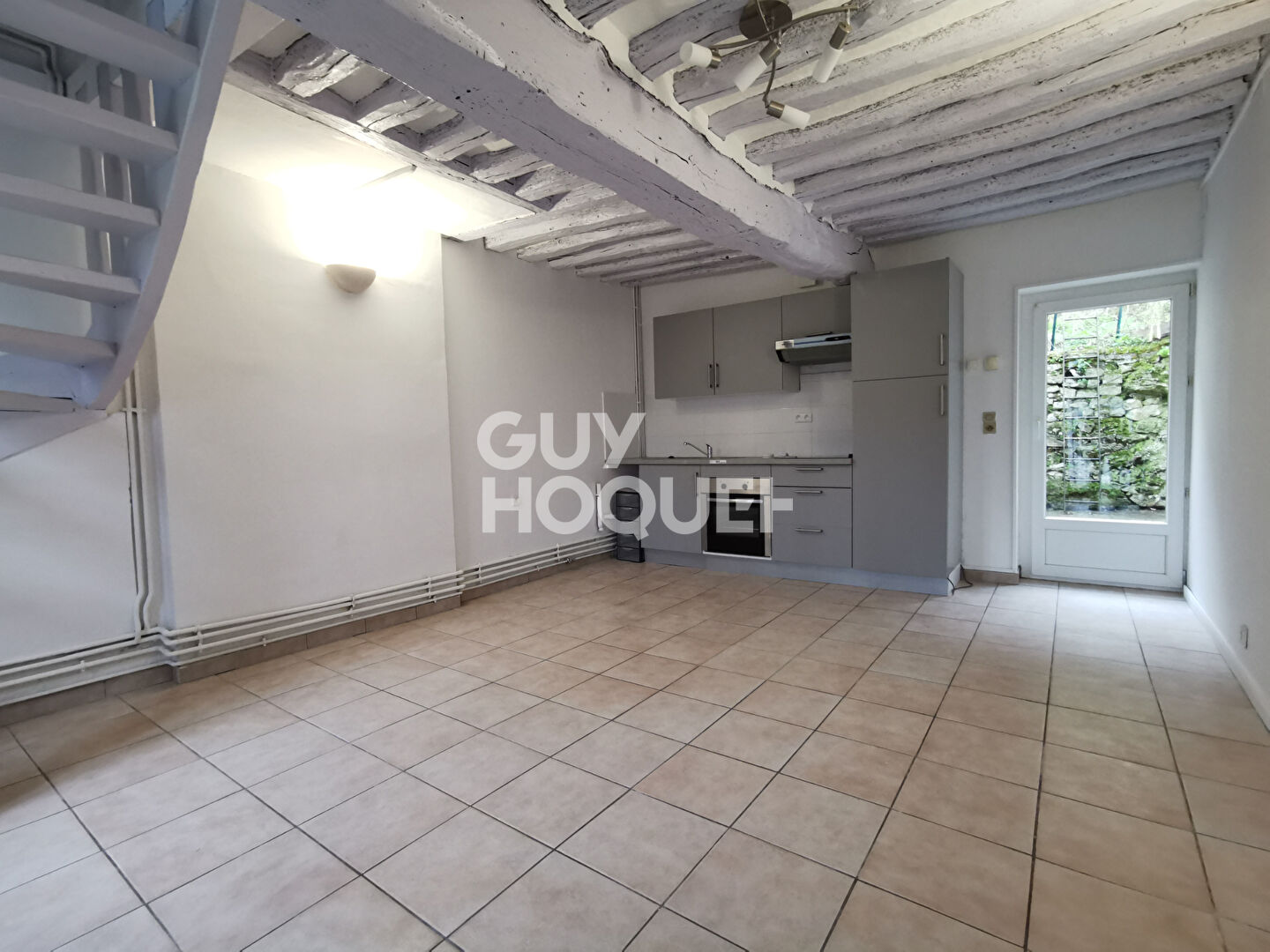 Maison Pont De L Arche 3 pièce(s)