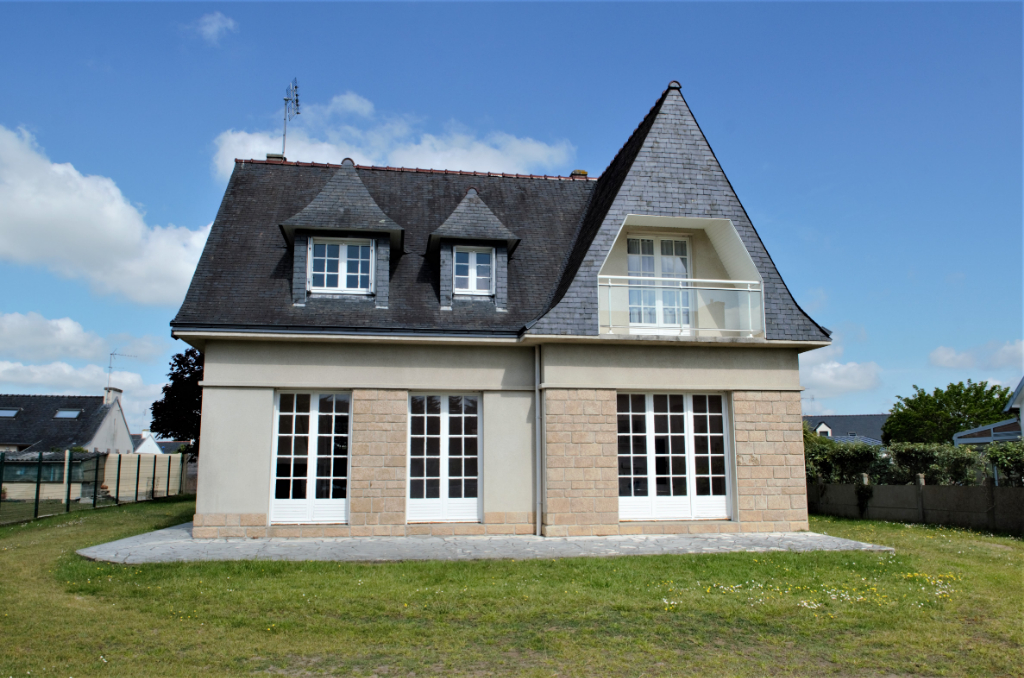 Maison 5 pièces d'environ 108 m² à vendre à ILE TUDY (29980).