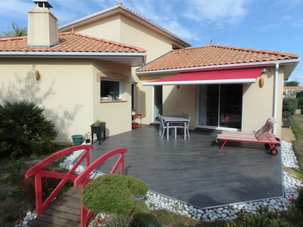 Maison de 134,43 m² à vendre à LA PLAINE SUR MER (44770).