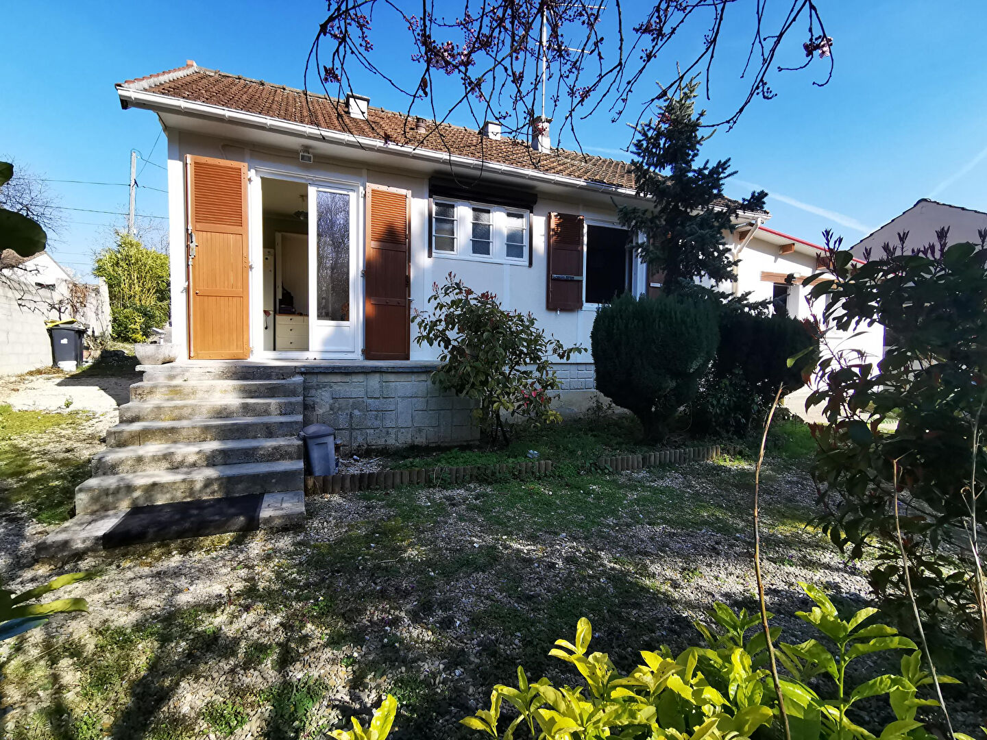 Vente : maison 3 pièces proche LONGUEVILLE