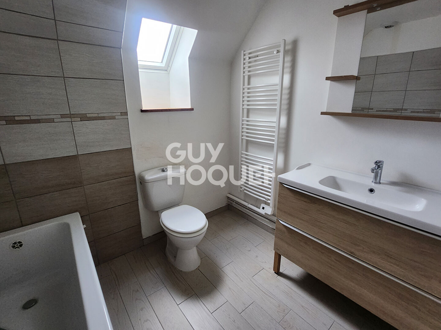 À vendre à 5 minutes de la gare de LONGUEVILLE, maison de 121 m².