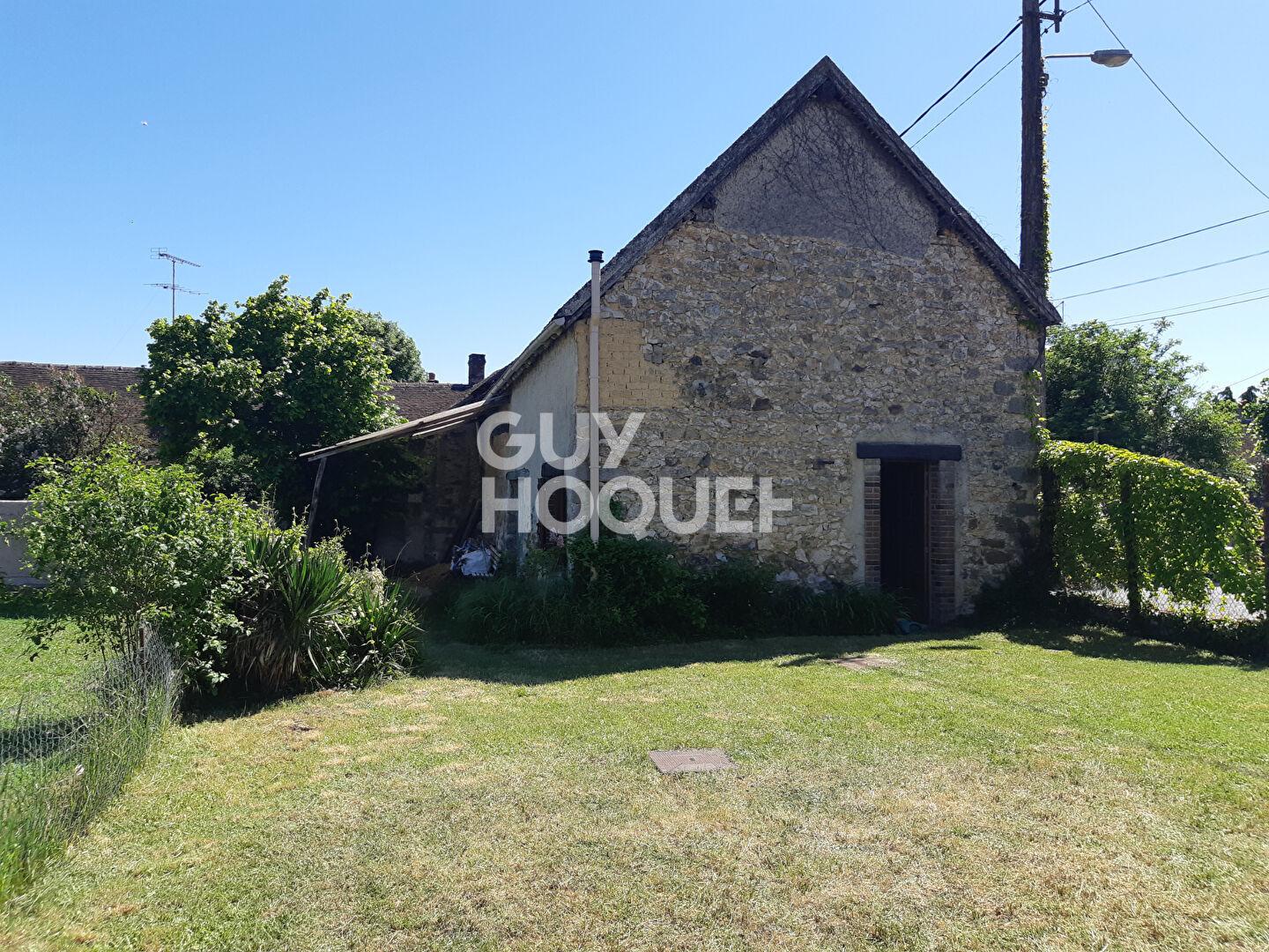 MAISON EN PIERRE AVEC GRANGE INDEPENDANTE