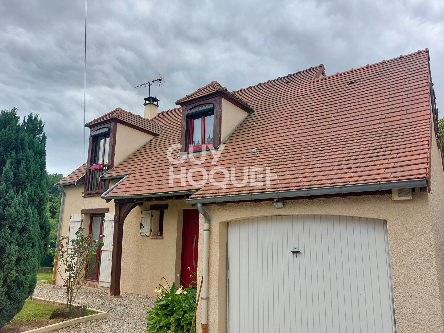 LOCATION : maison T5 (95 m²) à CHALMAISON