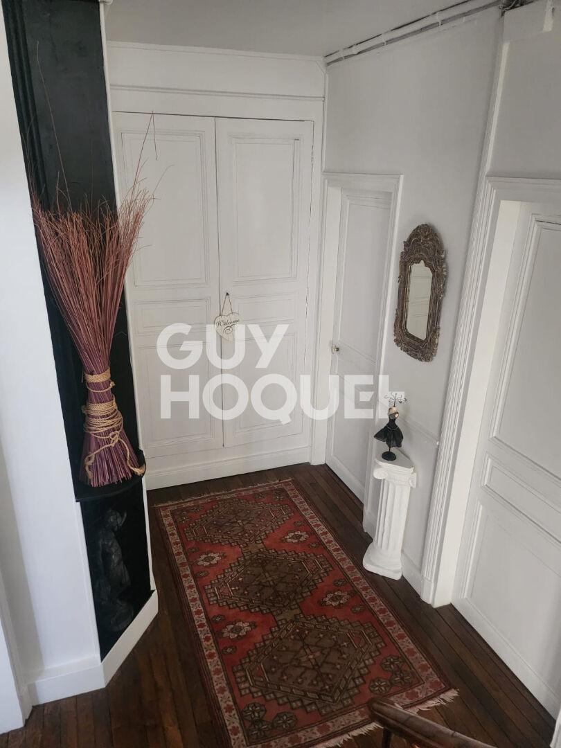 Maison de Maître à Vendre à Gouaix - Charme et tranquillité