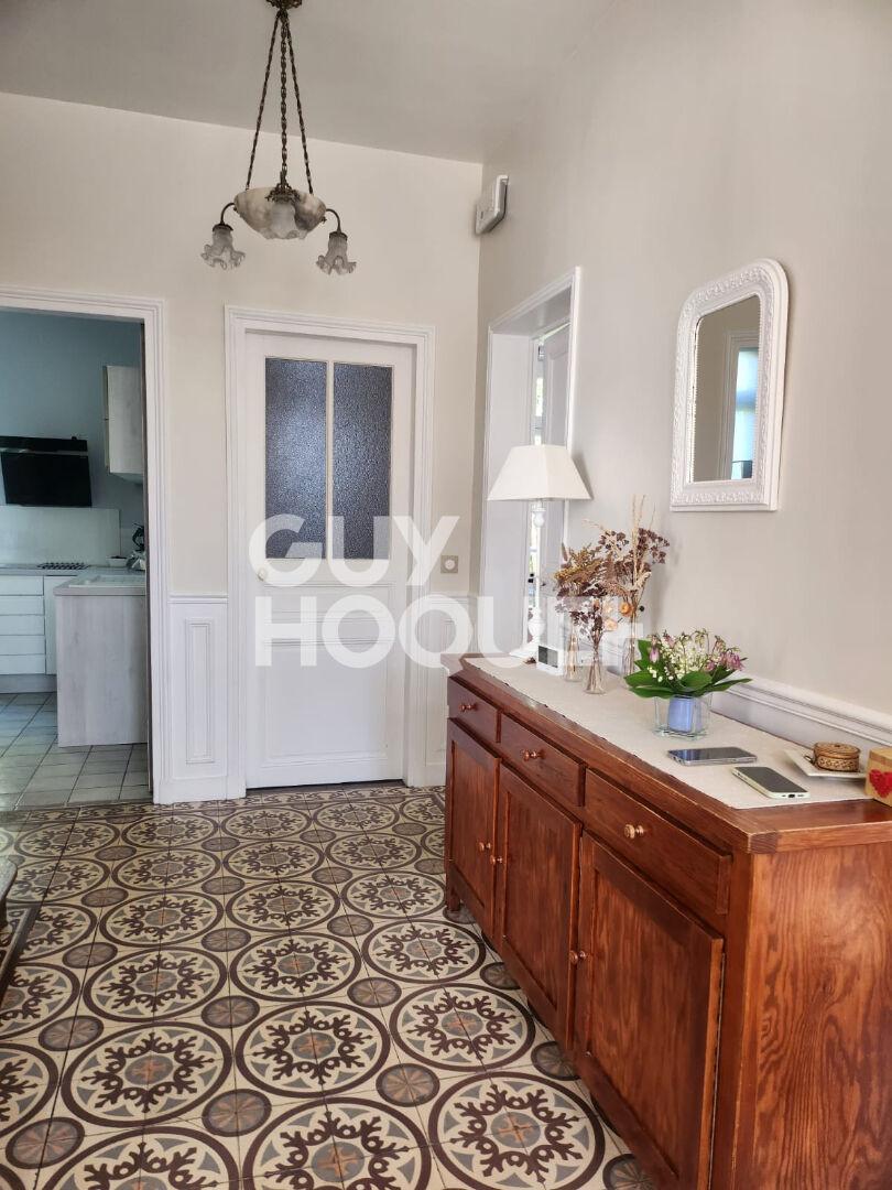 Maison spacieuse de 7 pièces à vendre à Longueville - gare à pied - ligne P - Réf. 2983
