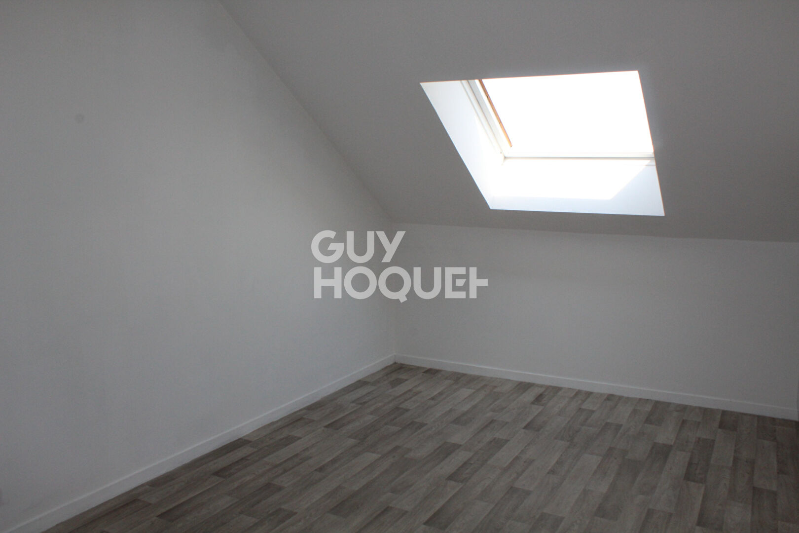 Dernier étage d'une résidence proche gare