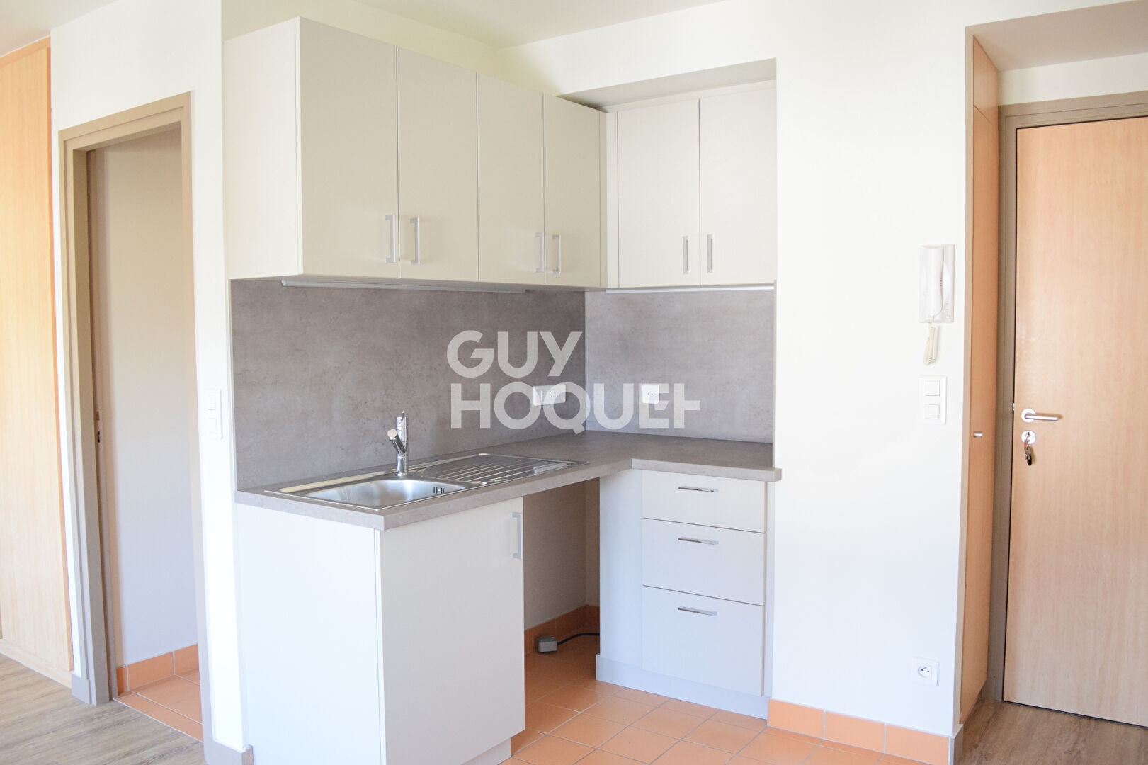 STUDIO AU COEUR DU PERRAY