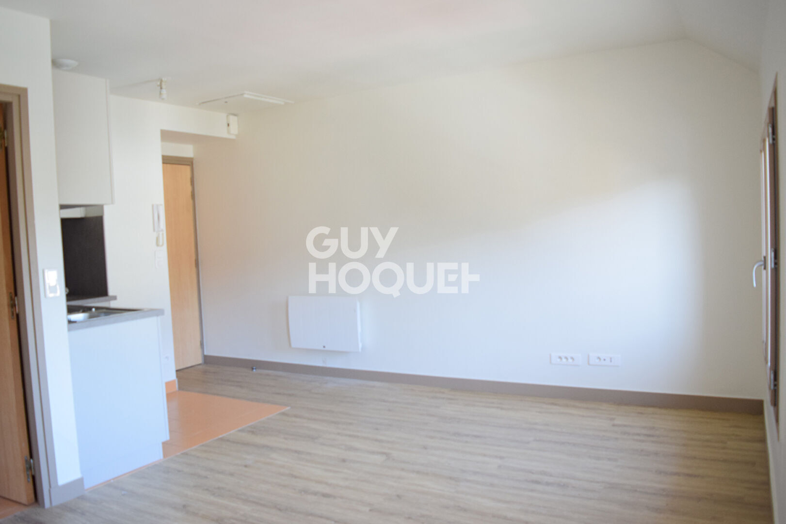 STUDIO AU COEUR DU PERRAY