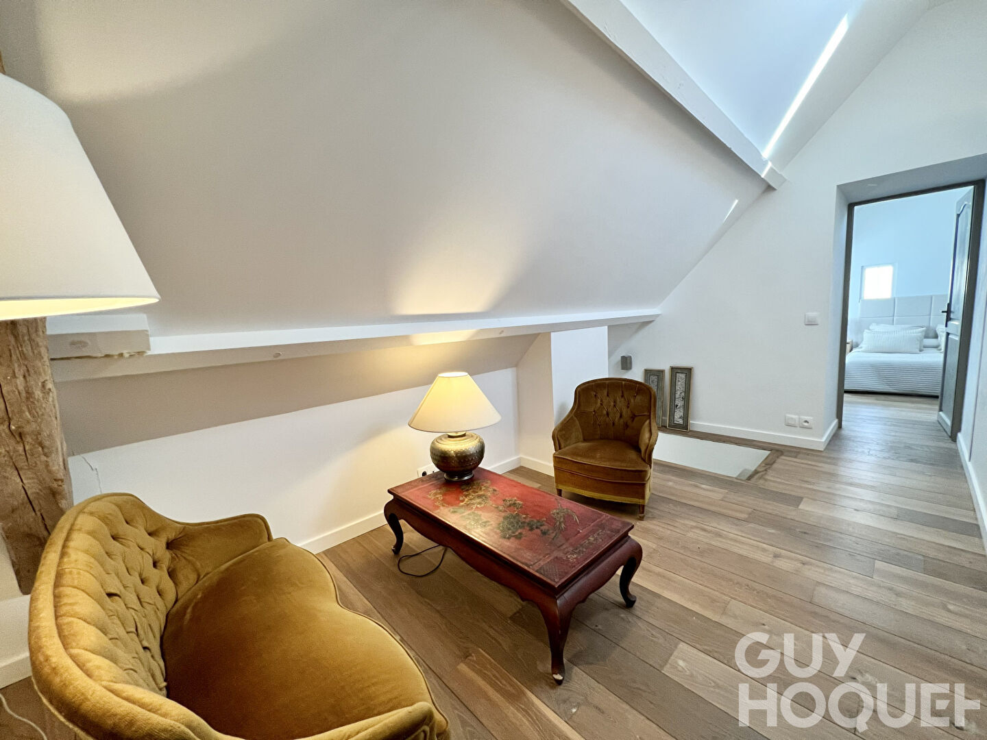 Maison meublée 7 pièces de 262.13 m²