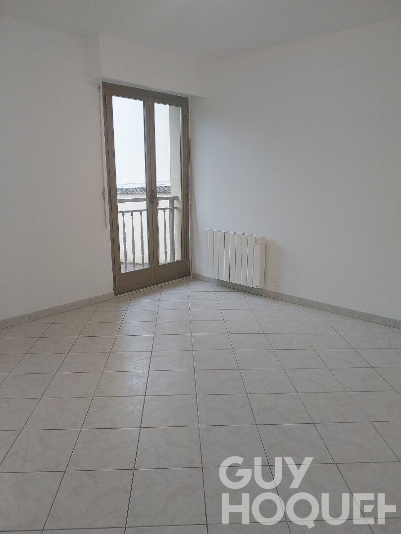 Proche gare et commerces