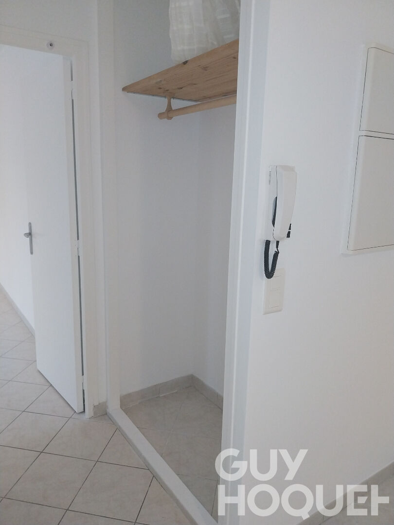 Proche gare et commerces