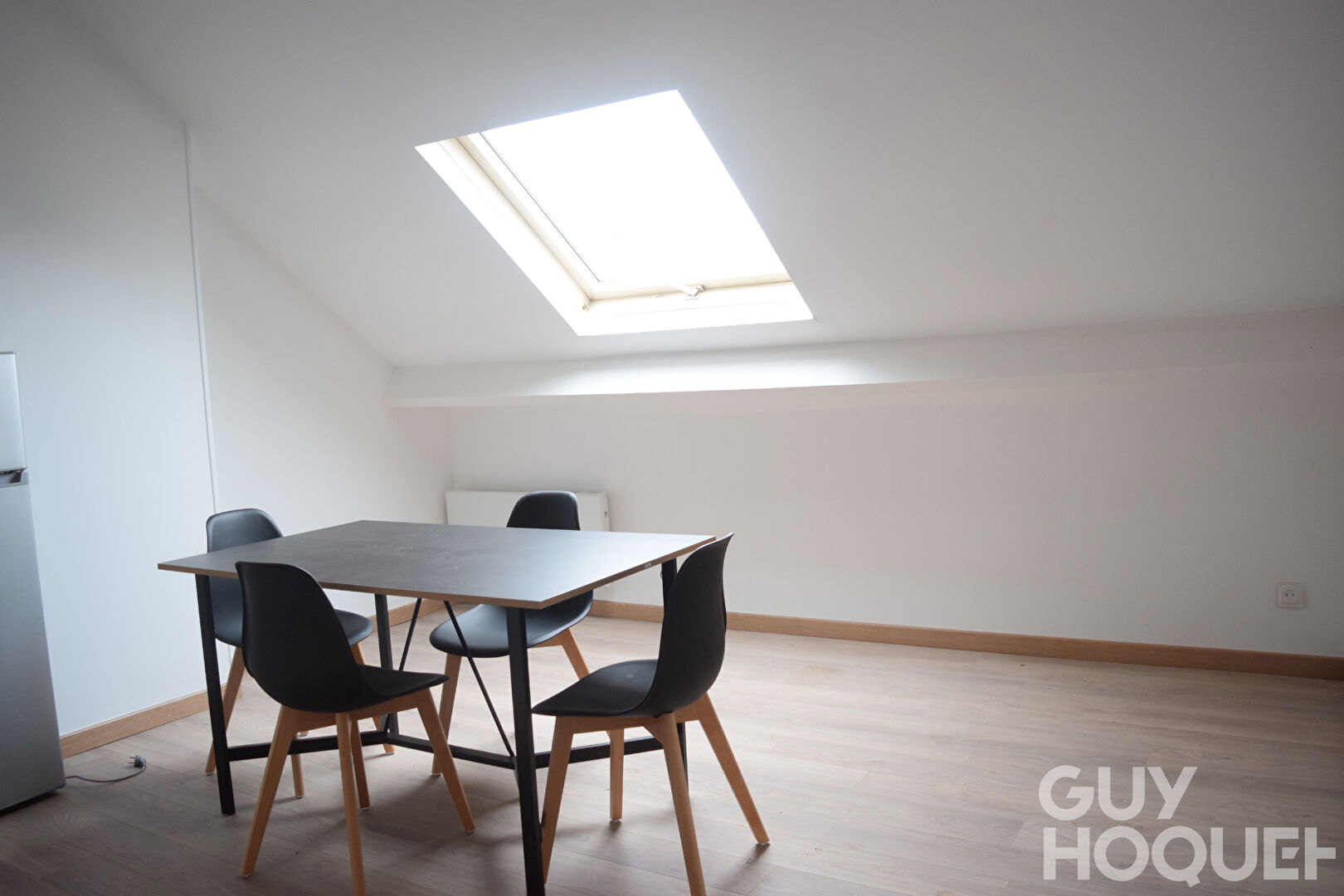 F2 MEUBLÉ MAINTENON