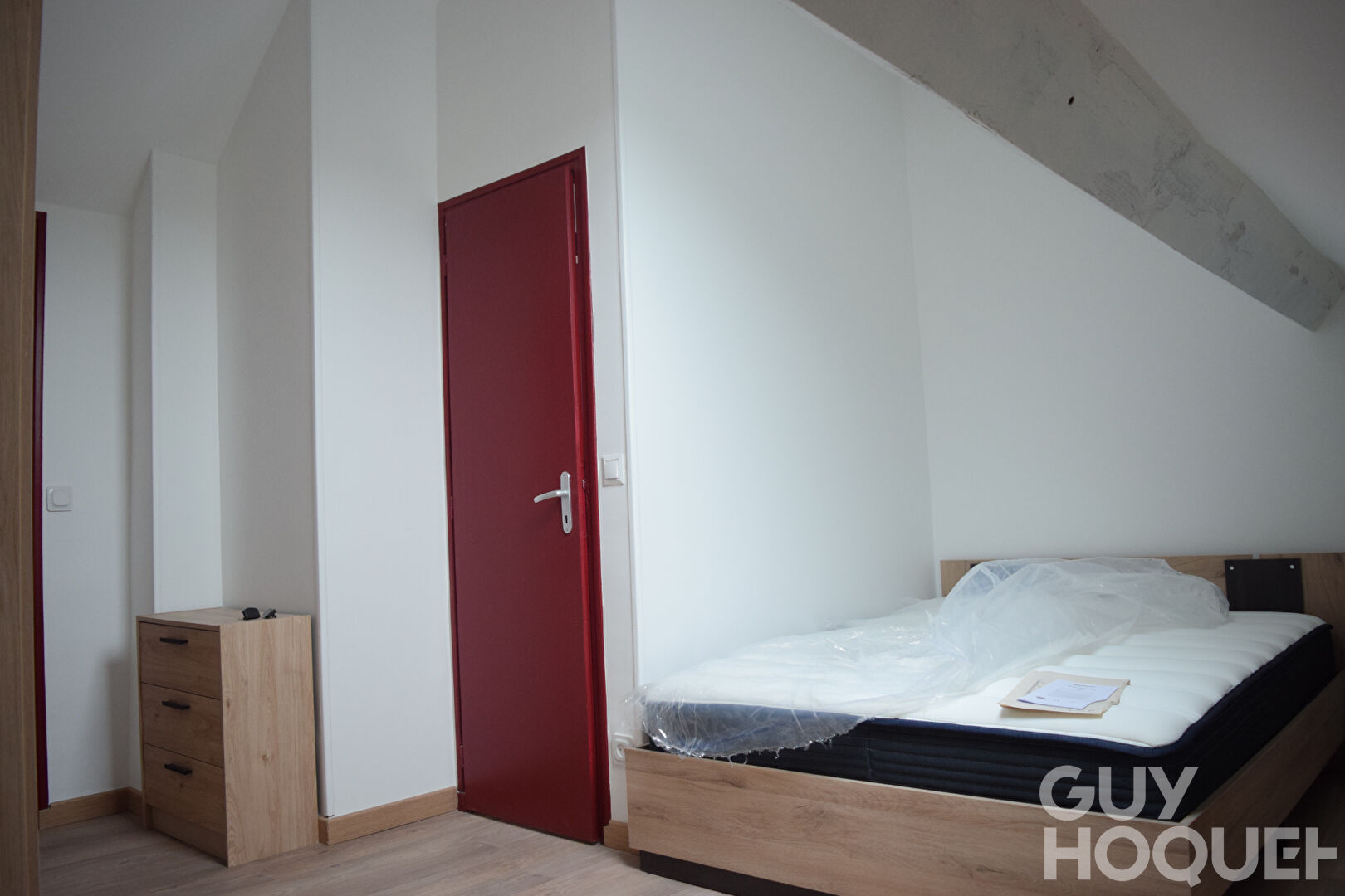 F2 MEUBLÉ MAINTENON