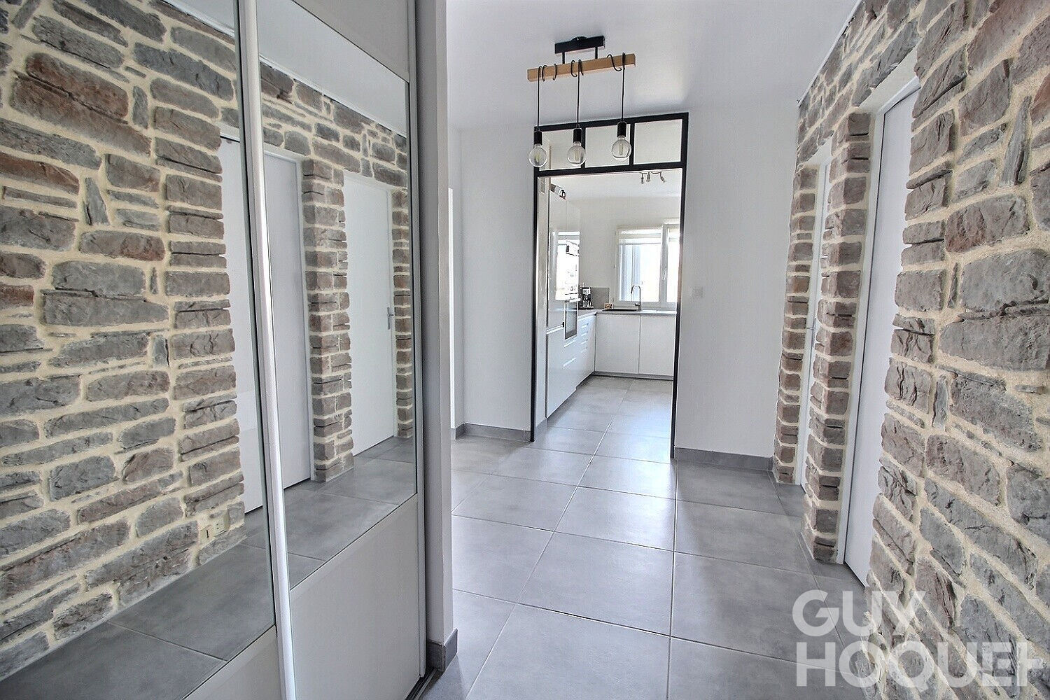 Appartement 3 pièces - 67 m² - Balcon