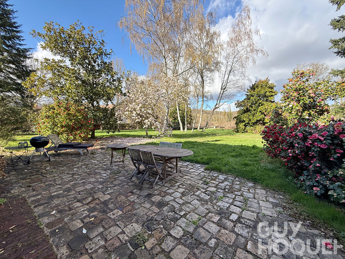 Longère de charme avec 3 habitations sur 13 000 m²