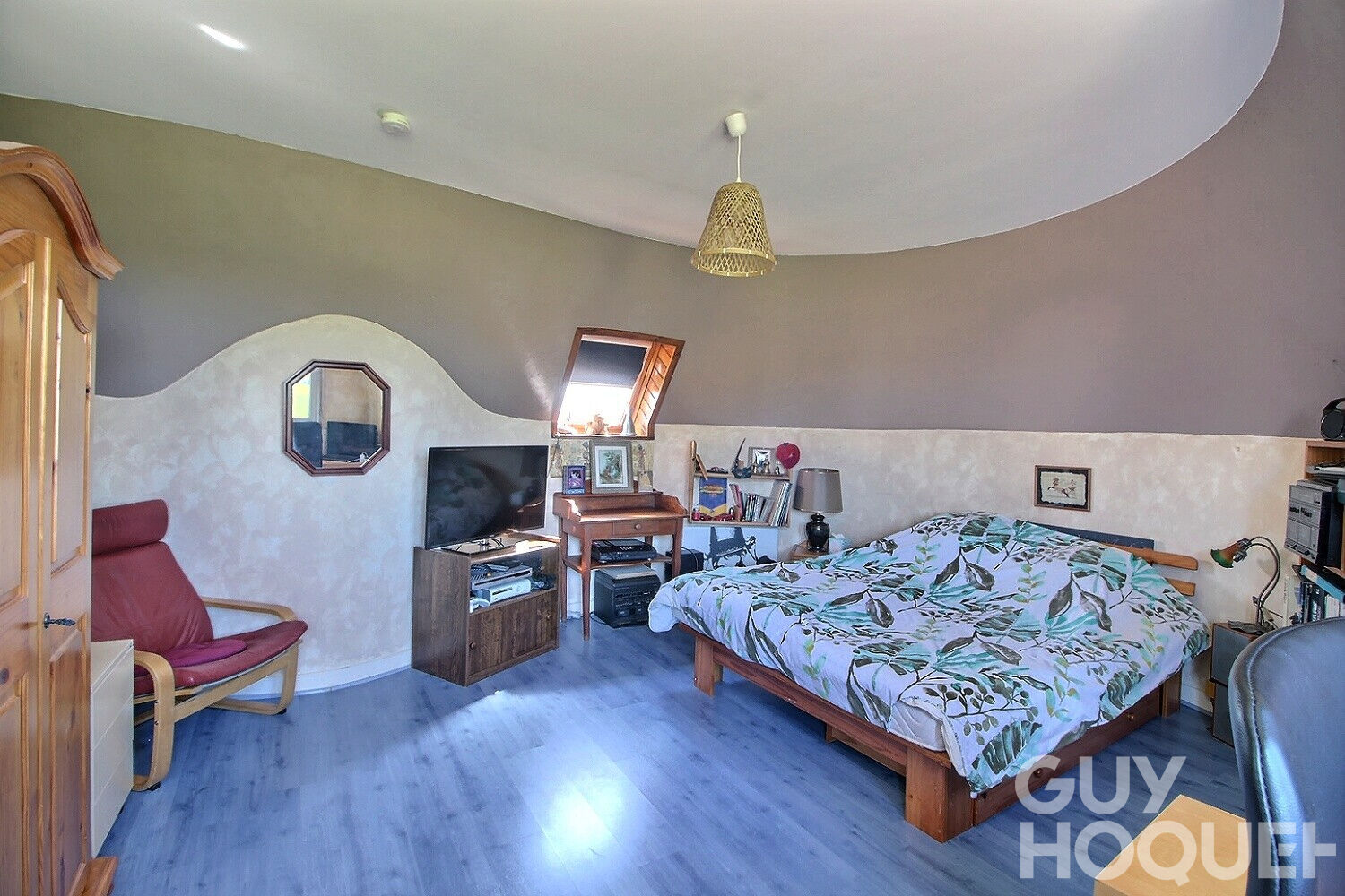Propriété de 187 m²  - 5 chambres - 7 500 m² de terrain.