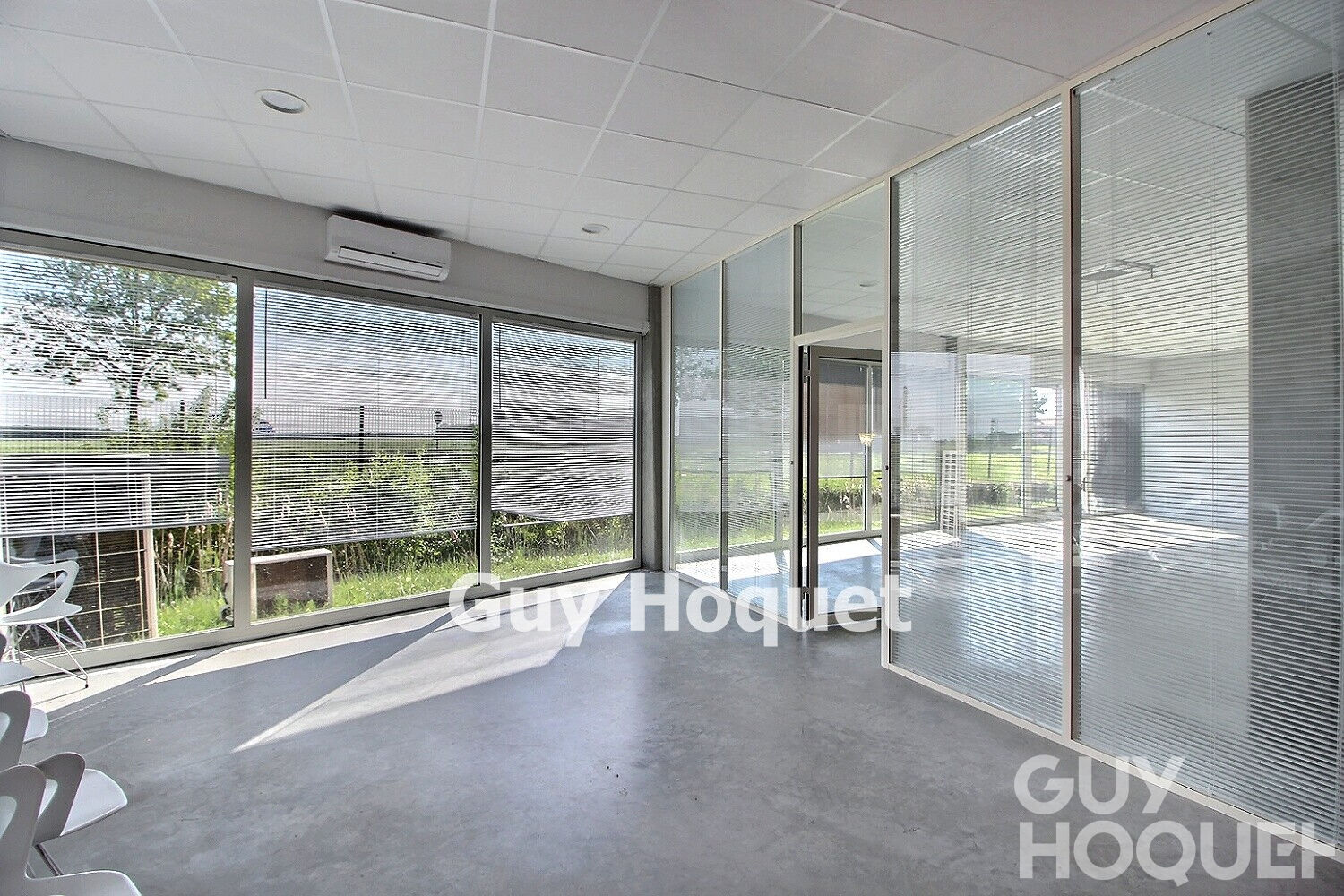 Local commercial Gazeran 155 m2