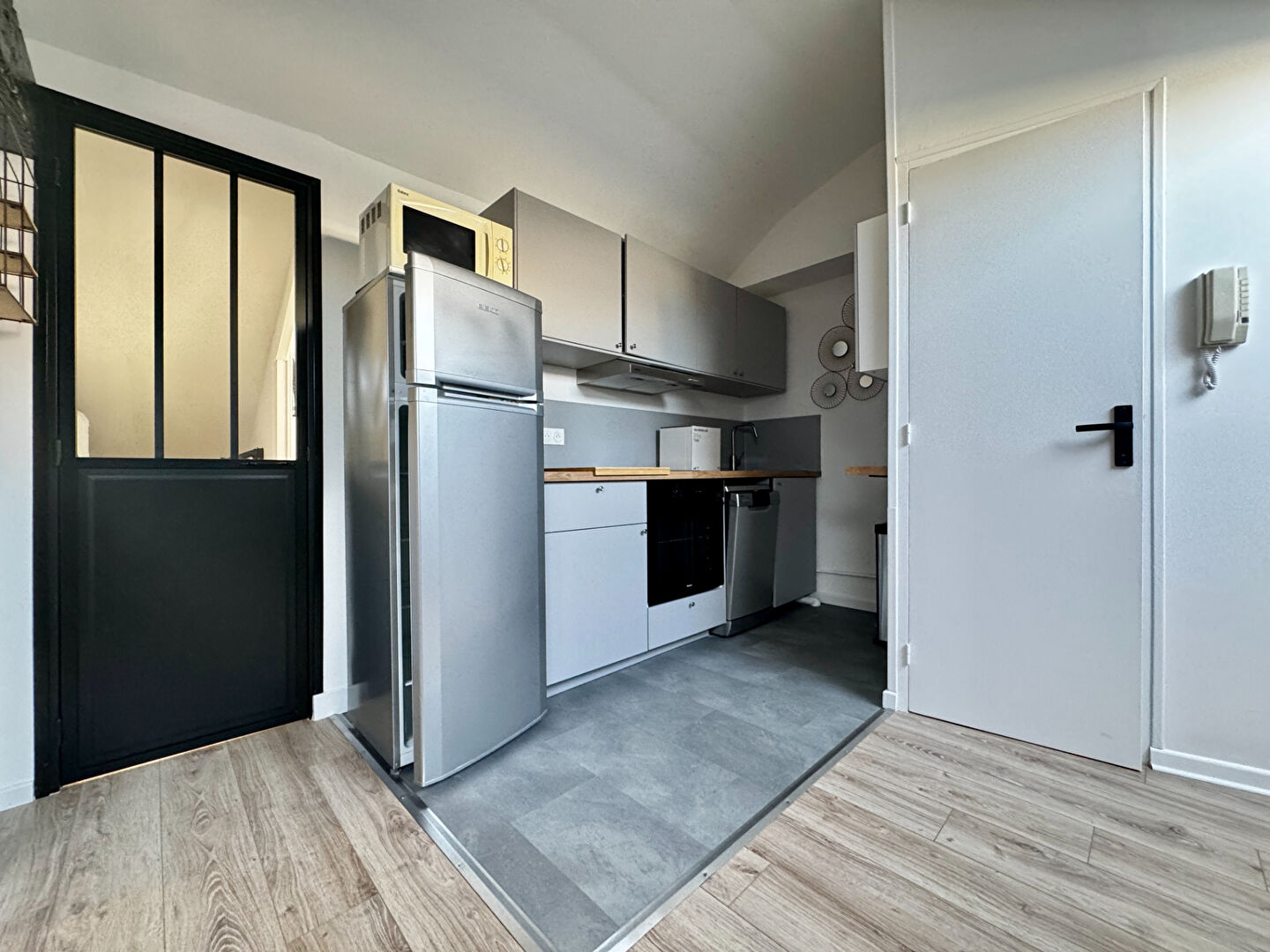 Appartement de type 2 neuf et meublé