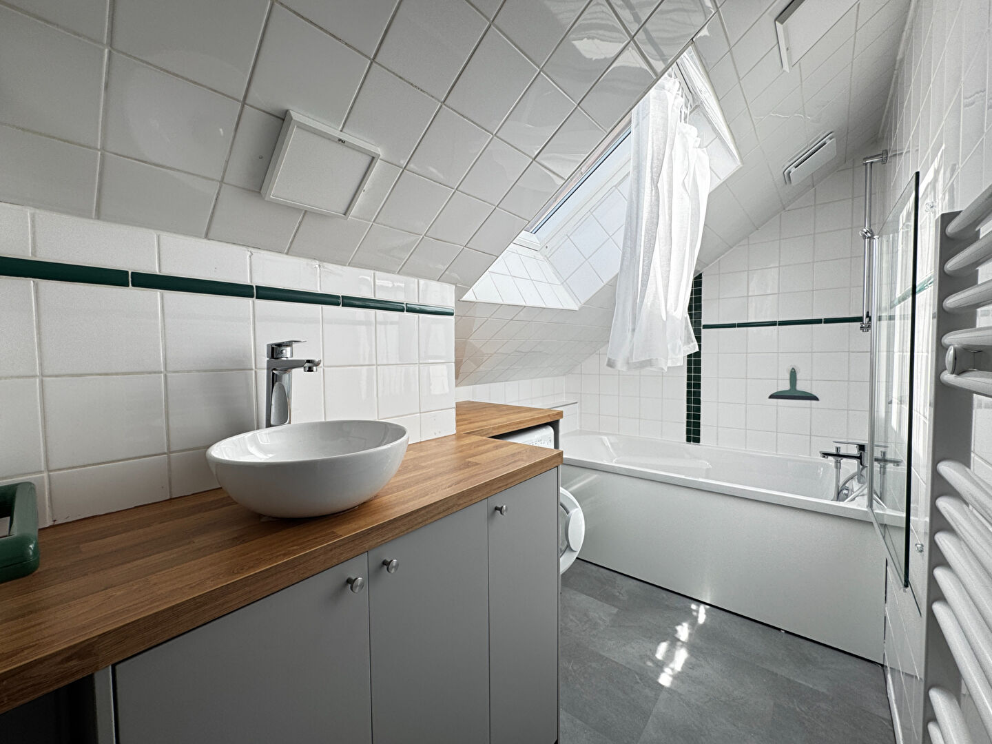 Appartement de type 2 neuf et meublé