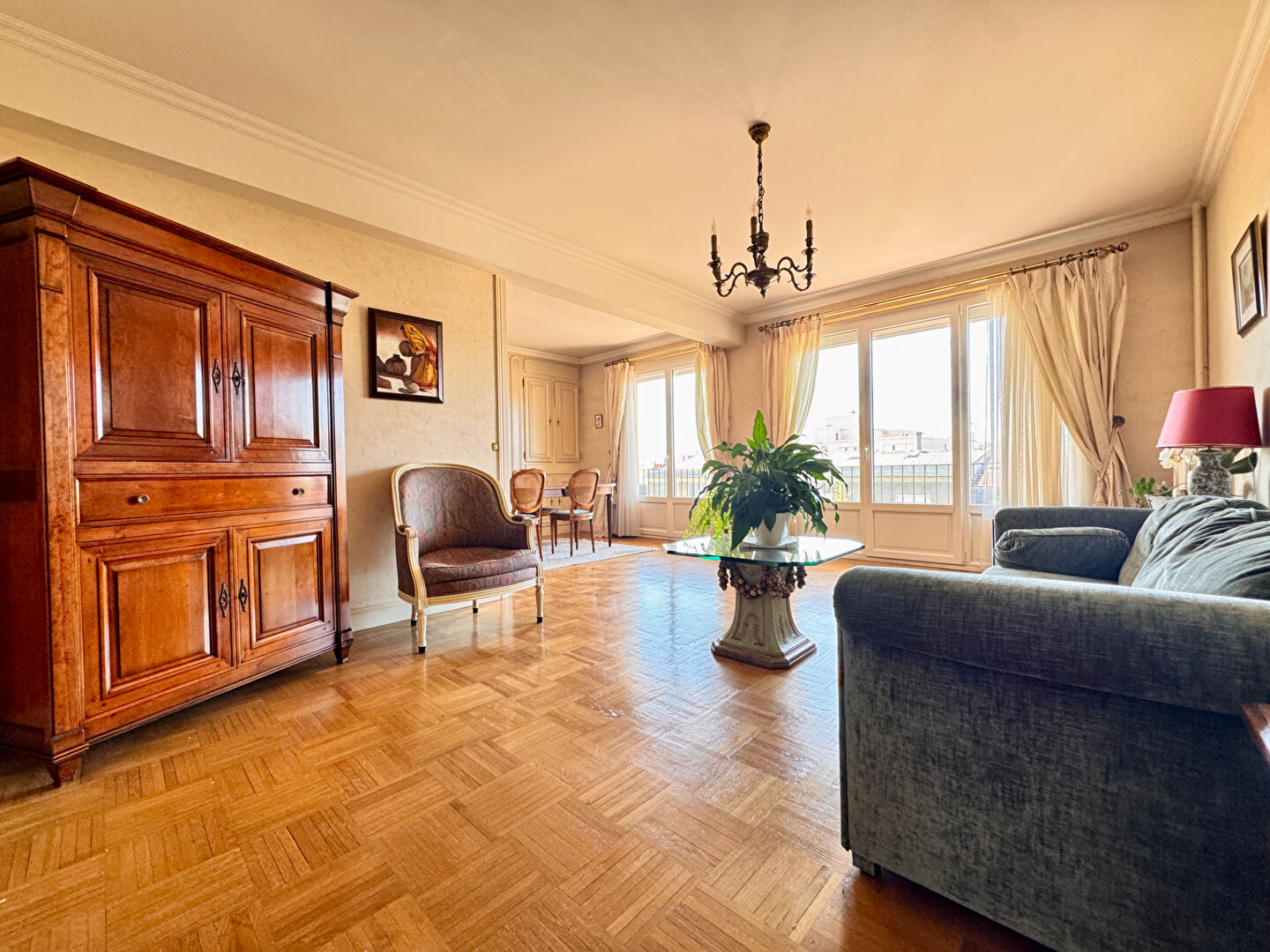 À vendre : Appartement 4 pièces de prestige à Reims, secteur Jamin