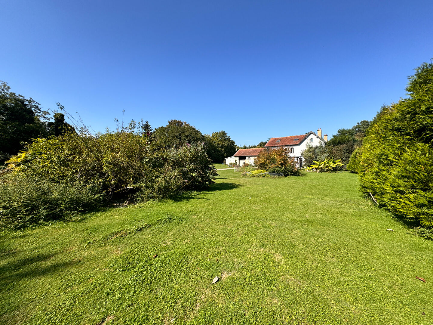 Maison 8 pièces - 226 m² sur un terrain de 6000m²