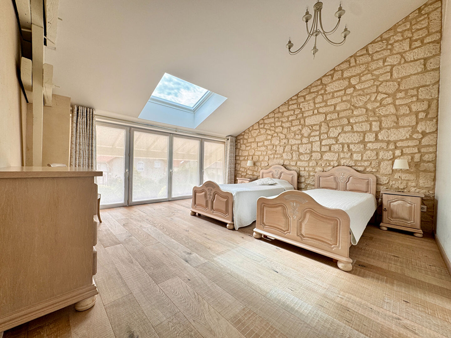 Longère d'exception à vendre à AUMENANCOURT LE GRAND