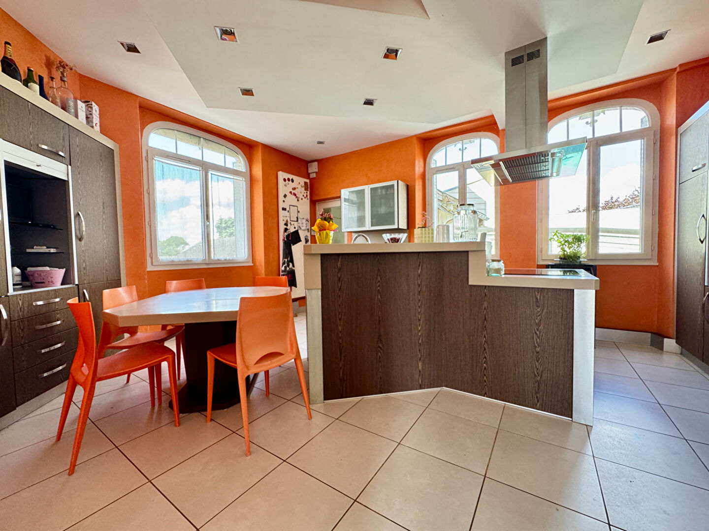 Maison d'exception à Muizon avec piscine