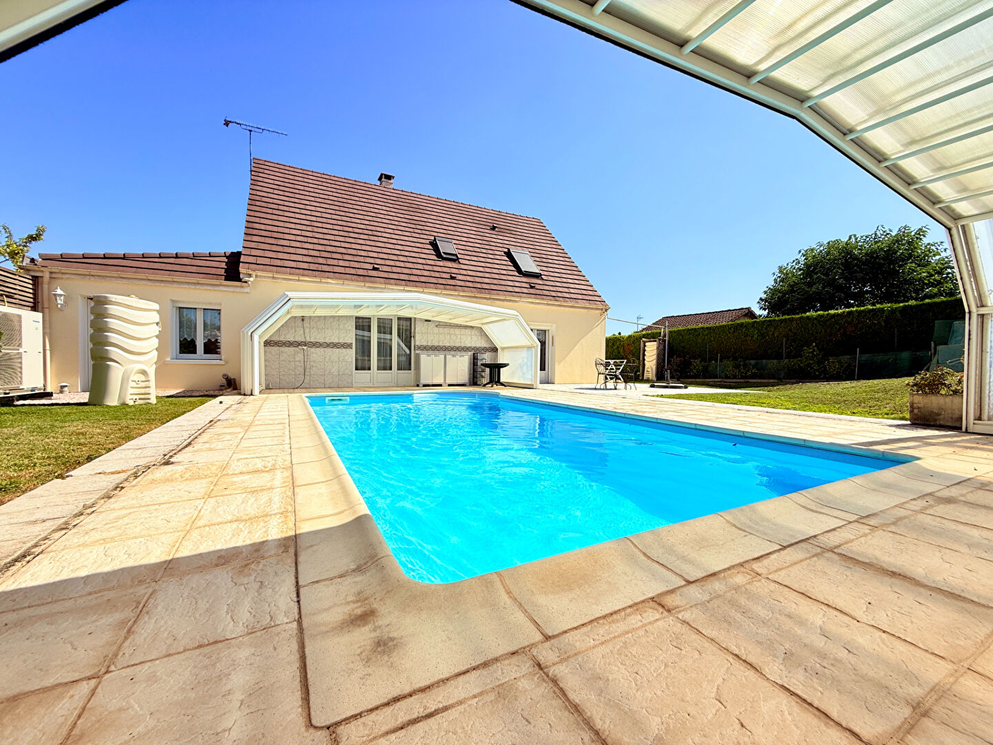 Maison spacieuse 176 m² avec sous-sol total et piscine - Beine-Nauroy (15 min de Reims)