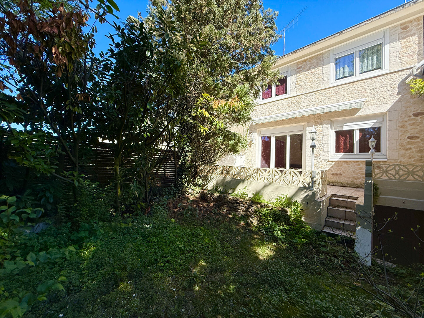 Maison de type 5 avec jardin et garage