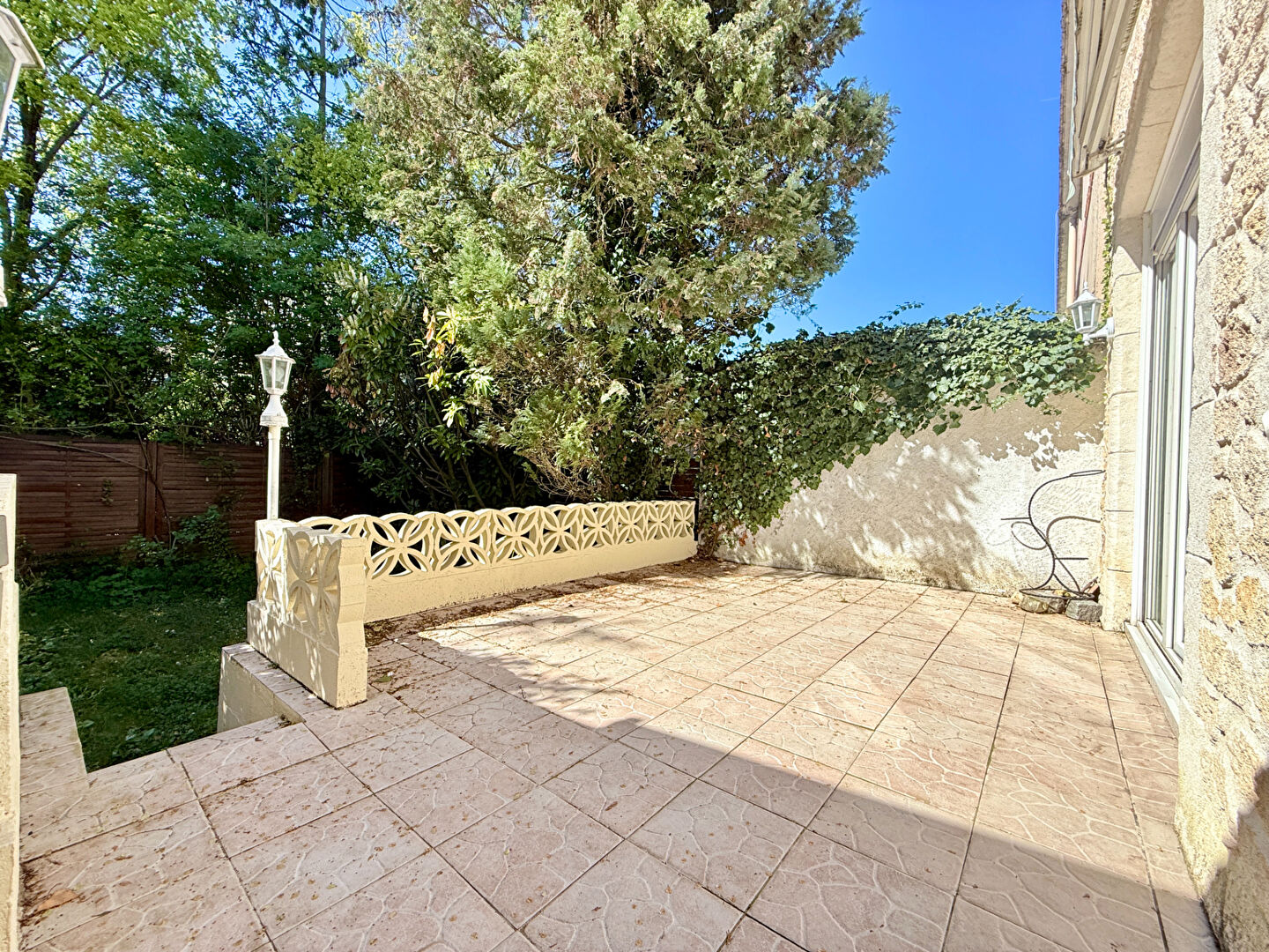 Maison de type 5 avec jardin et garage