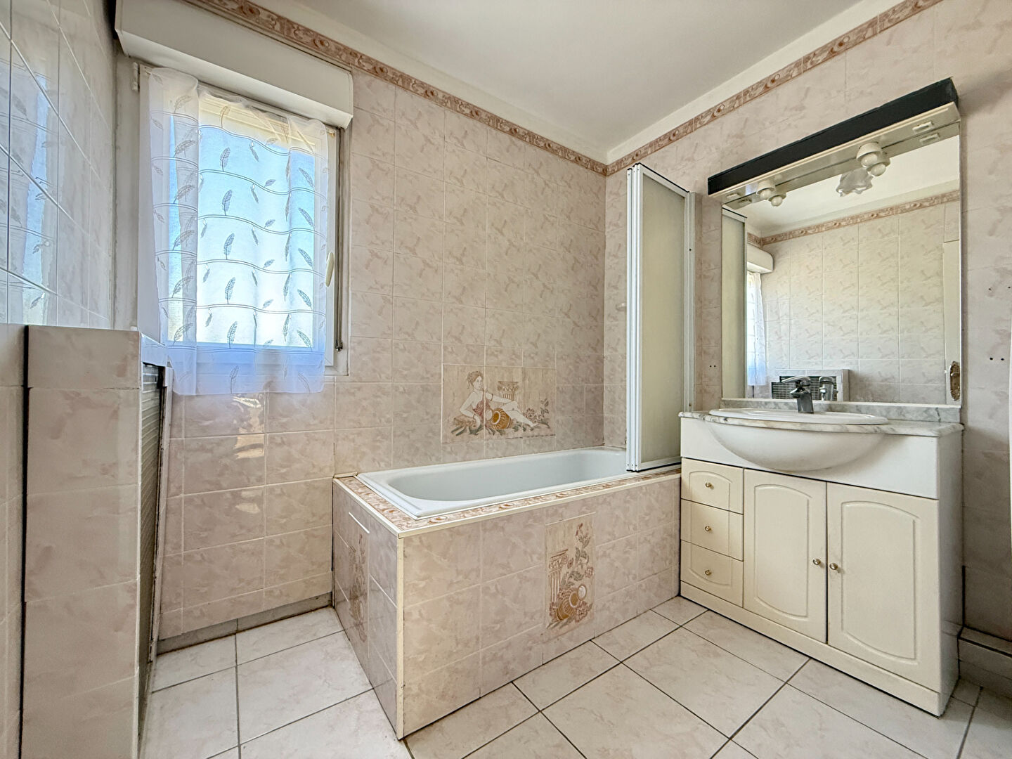 Maison de type 5 avec jardin et garage