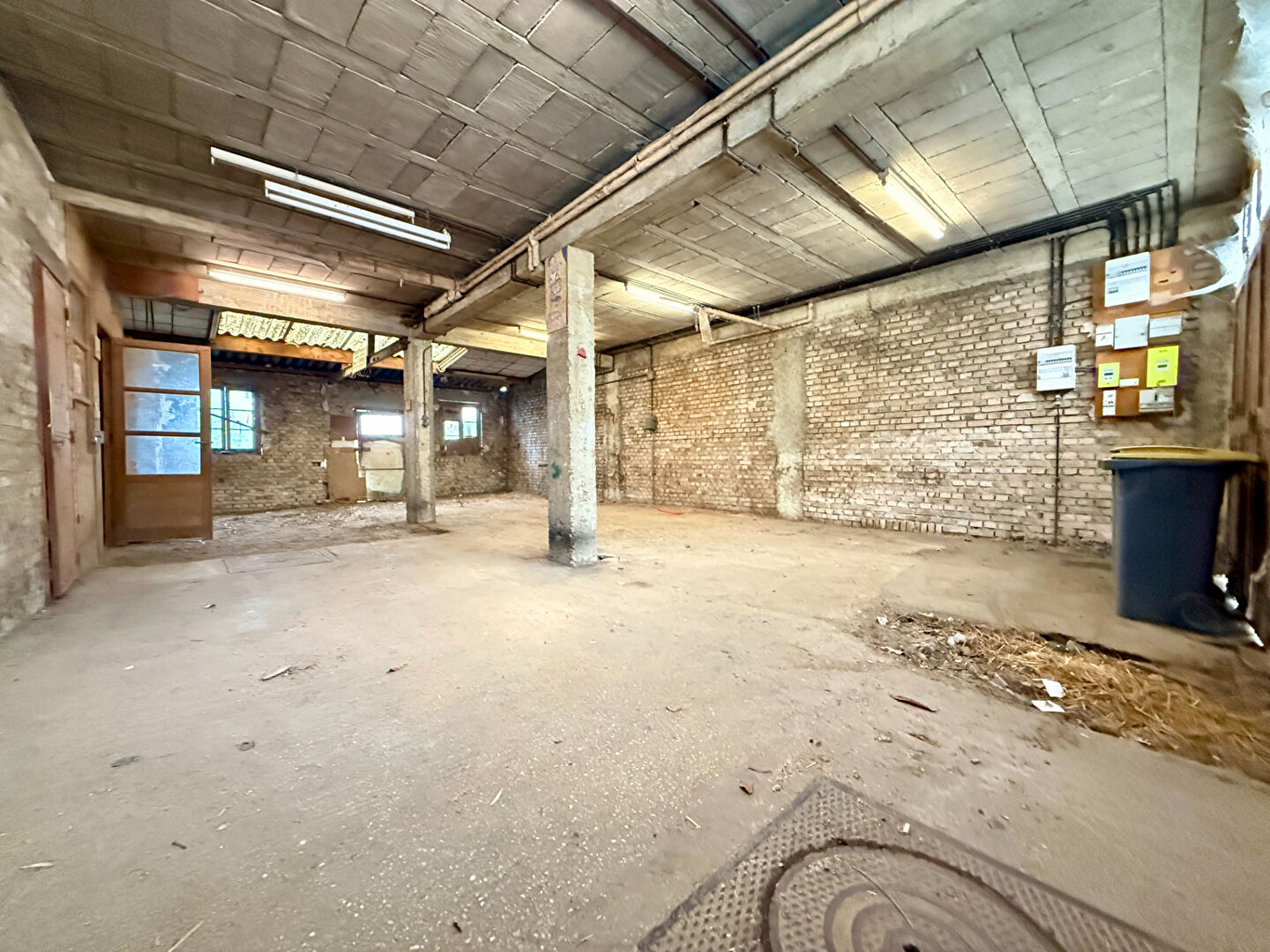 Maison à rénover quartier Sainte-Anne avec garage double et jardin