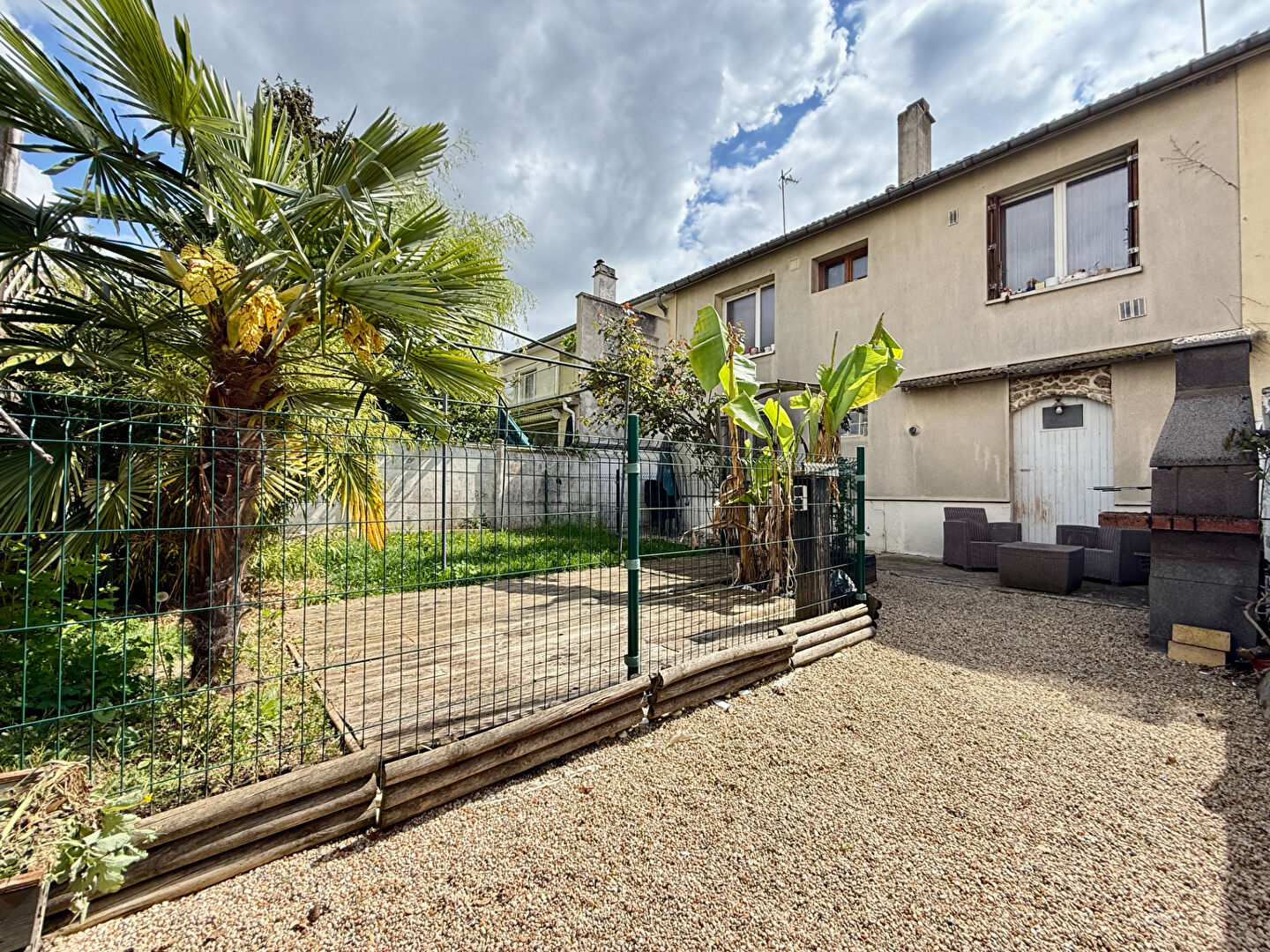 À vendre Maison Reims avec garage et jardin.