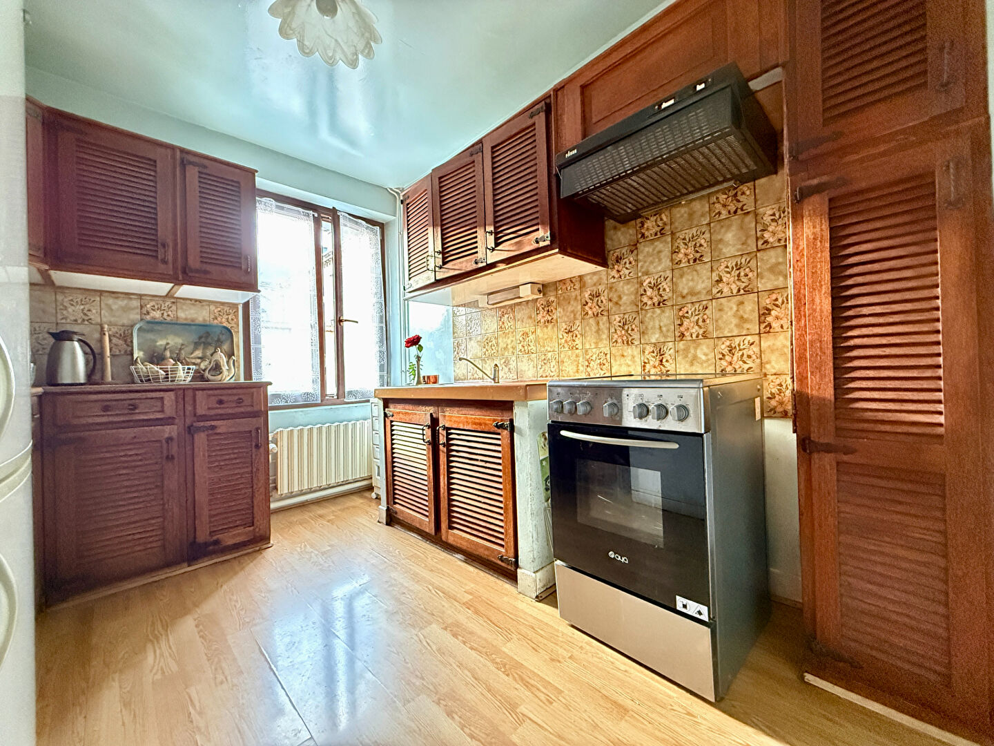 Maison de ville avec garage et cour - Secteur Jamin