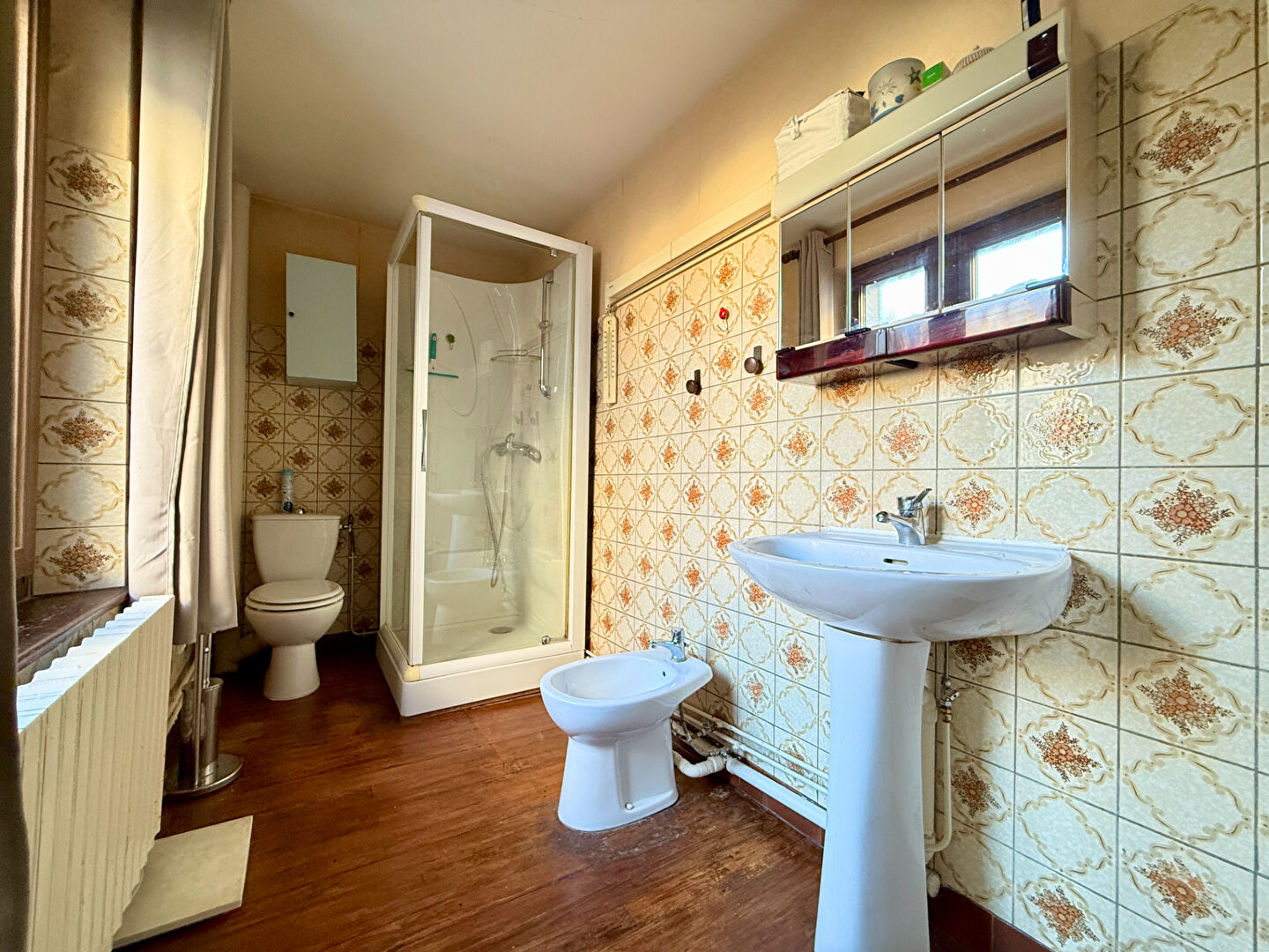 Maison de ville avec garage et cour - Secteur Jamin