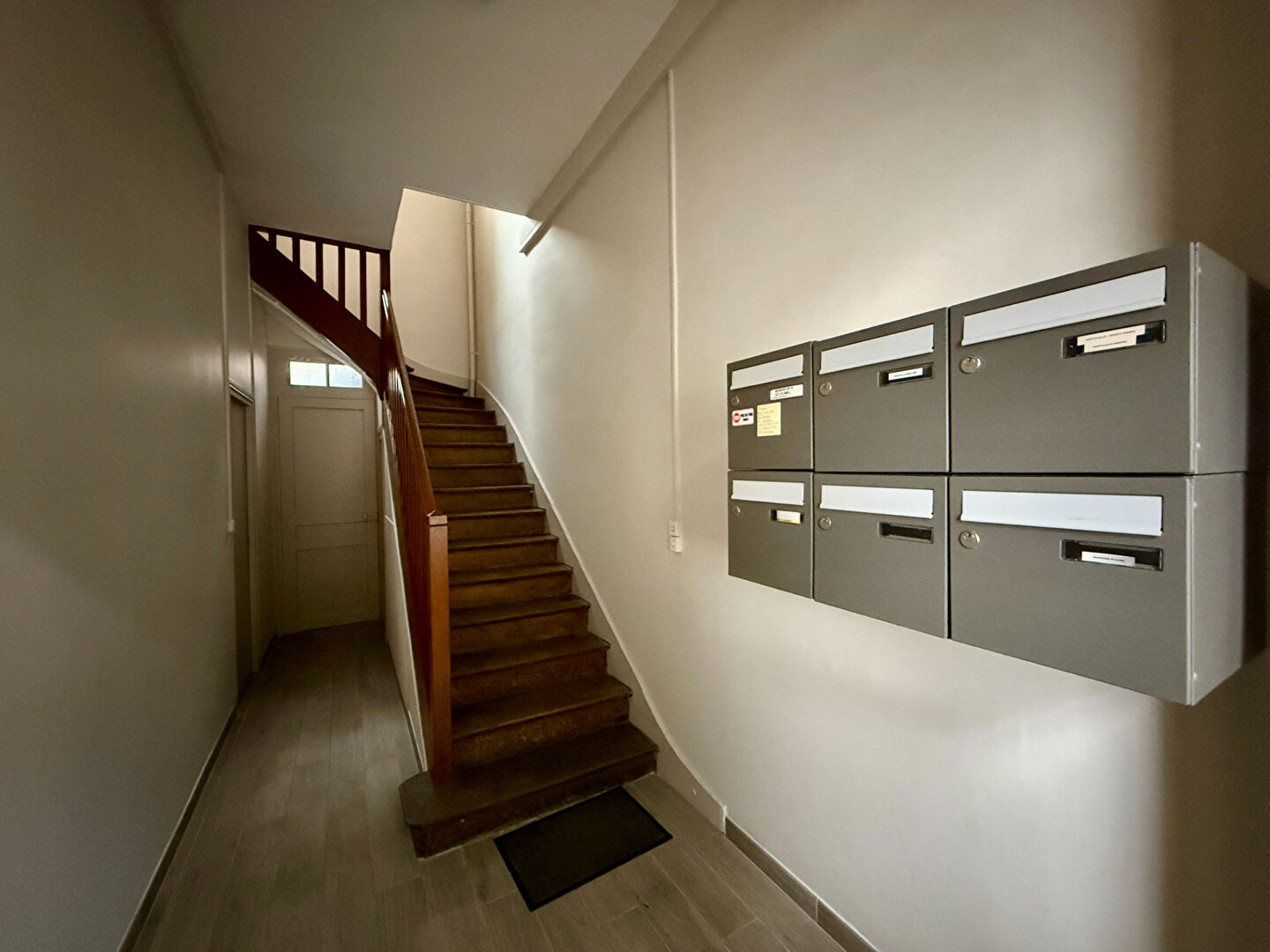 Cour couverte de 17m²  - secteur cernay