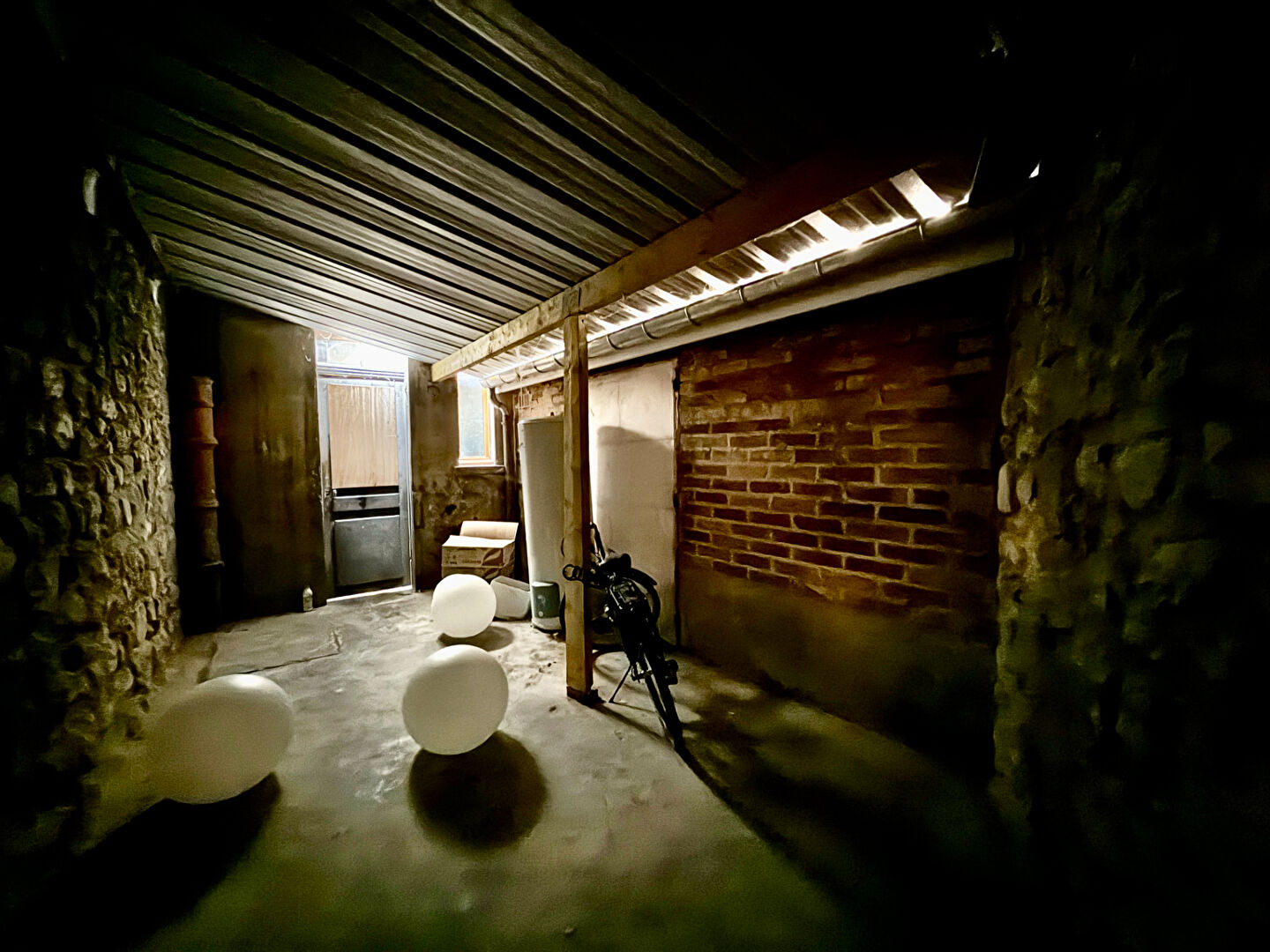 Cour couverte de 17m²  - secteur cernay