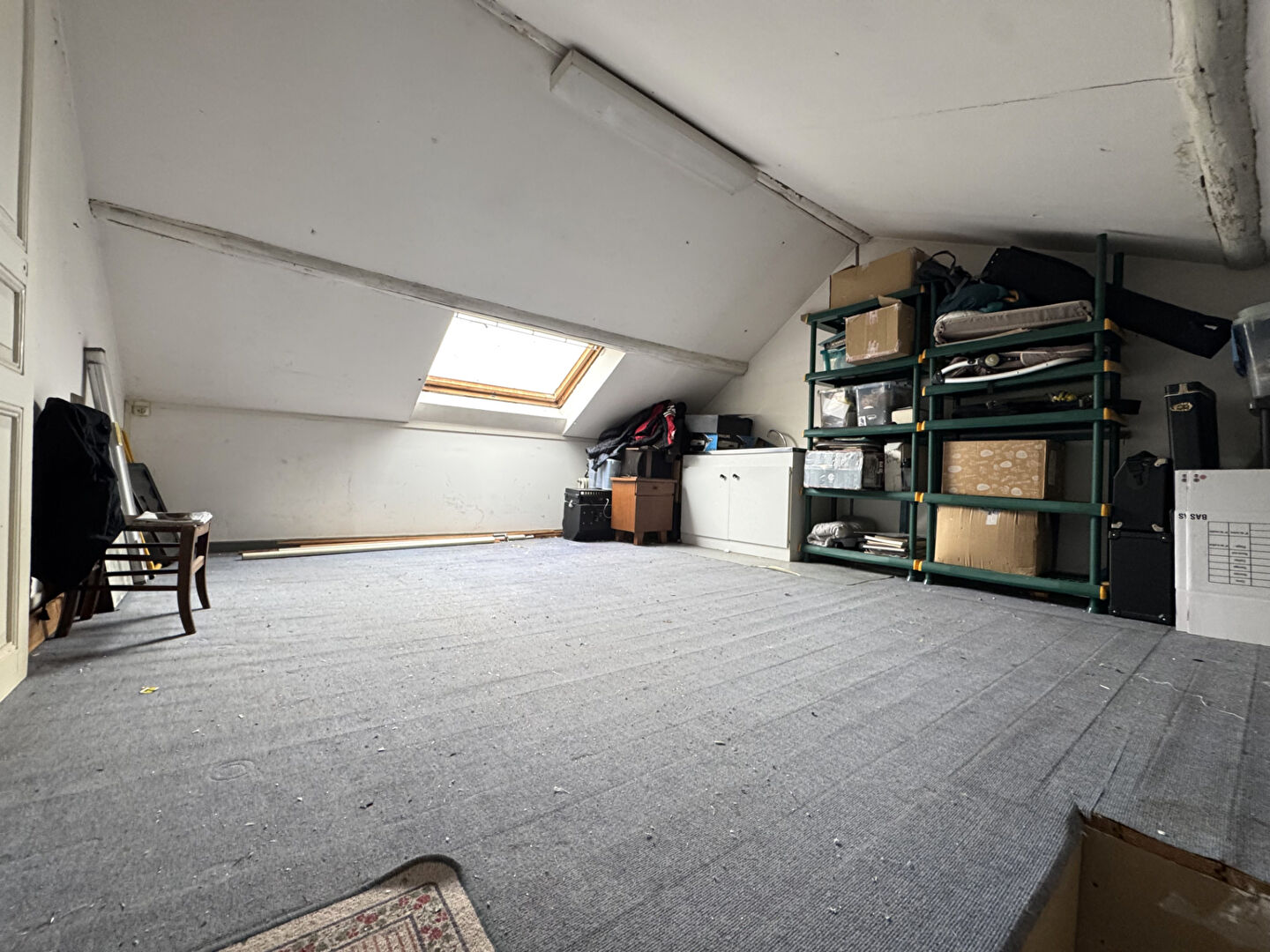 Maison, jardin, 3 garages et 1 dépendance - Bétheny