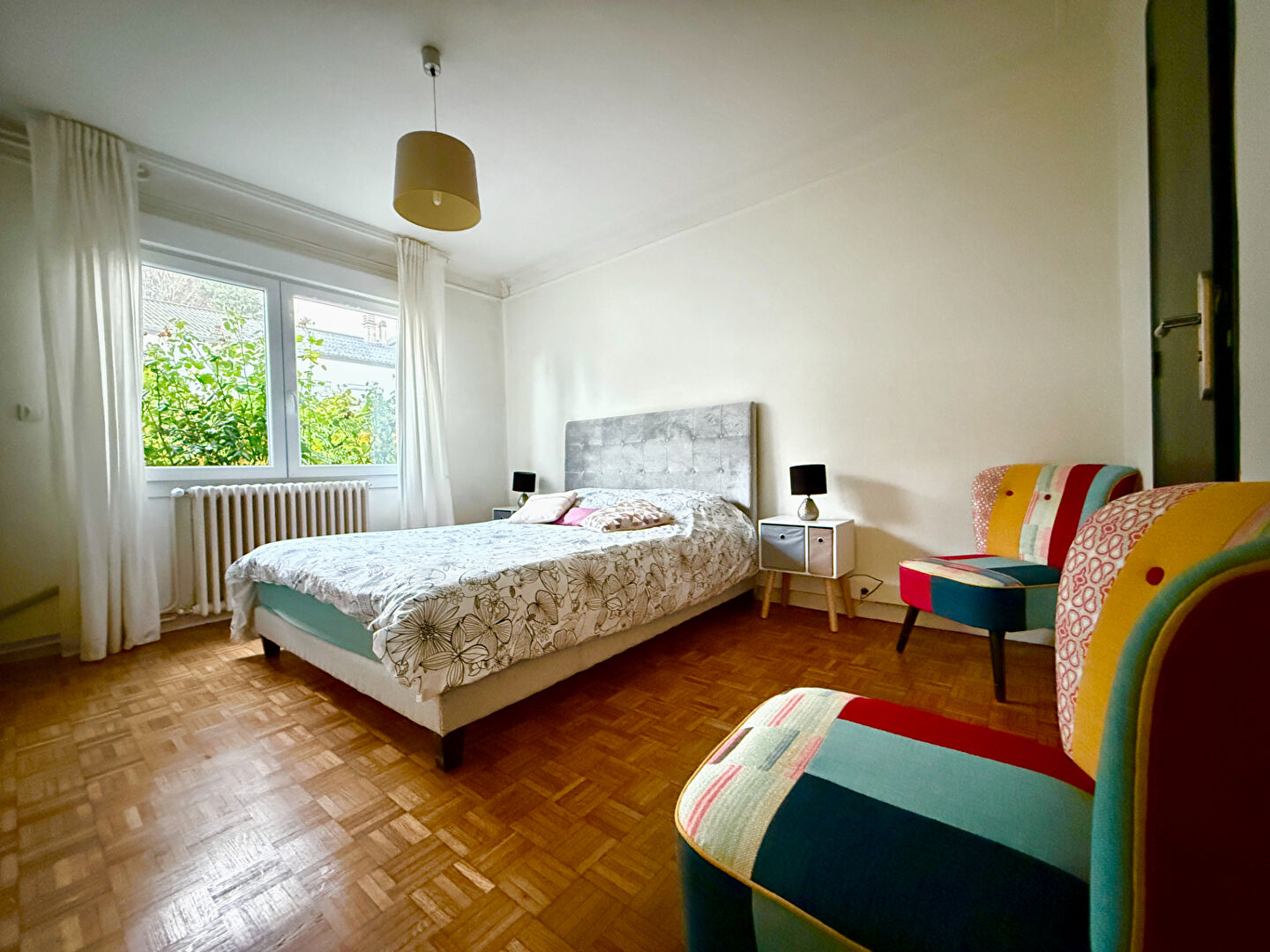 Superbe Maison à Vendre à Bezannes - 6 Chambres et Grand Jardin !