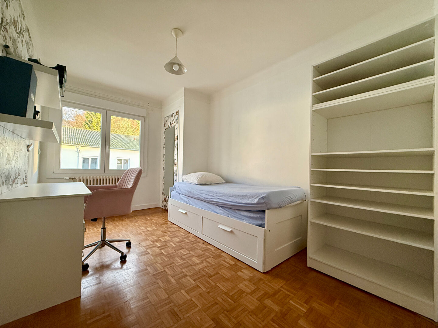 Superbe Maison à Vendre à Bezannes - 6 Chambres et Grand Jardin !