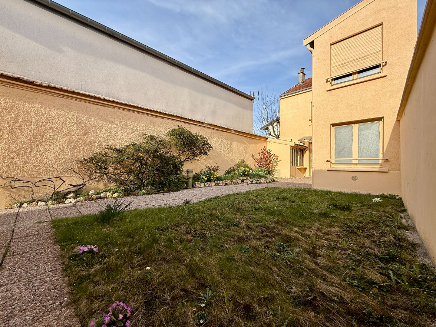 Maison de type 4 - secteur Jean Jaurès avec jardin et garage à rafraichir