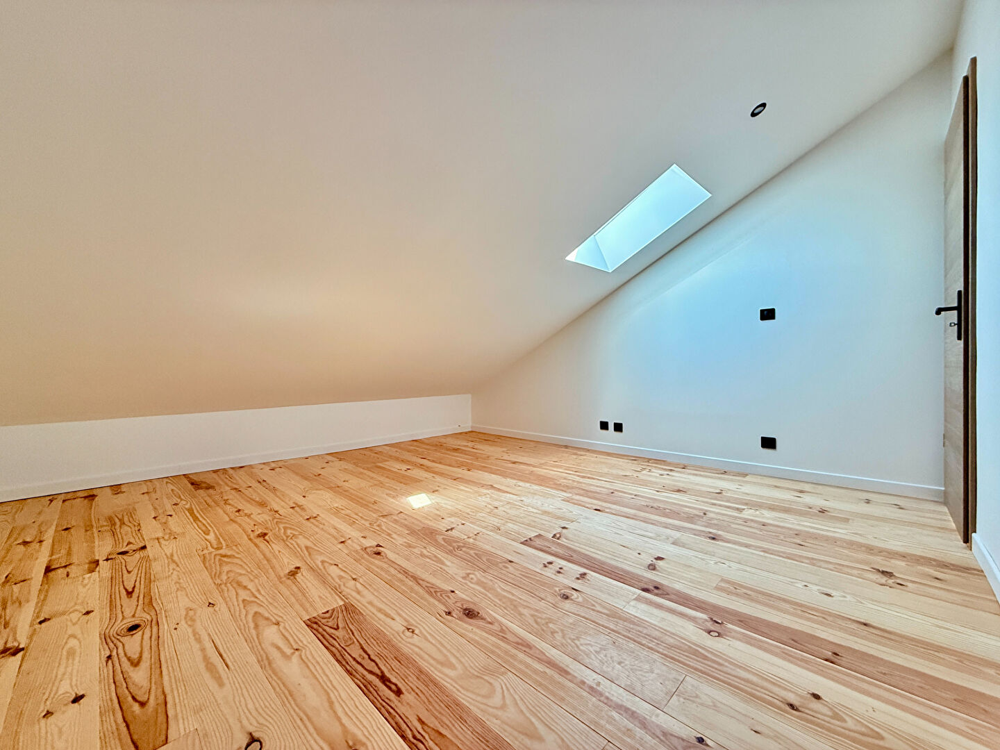 Maison avec extérieur et garage proche centre ville