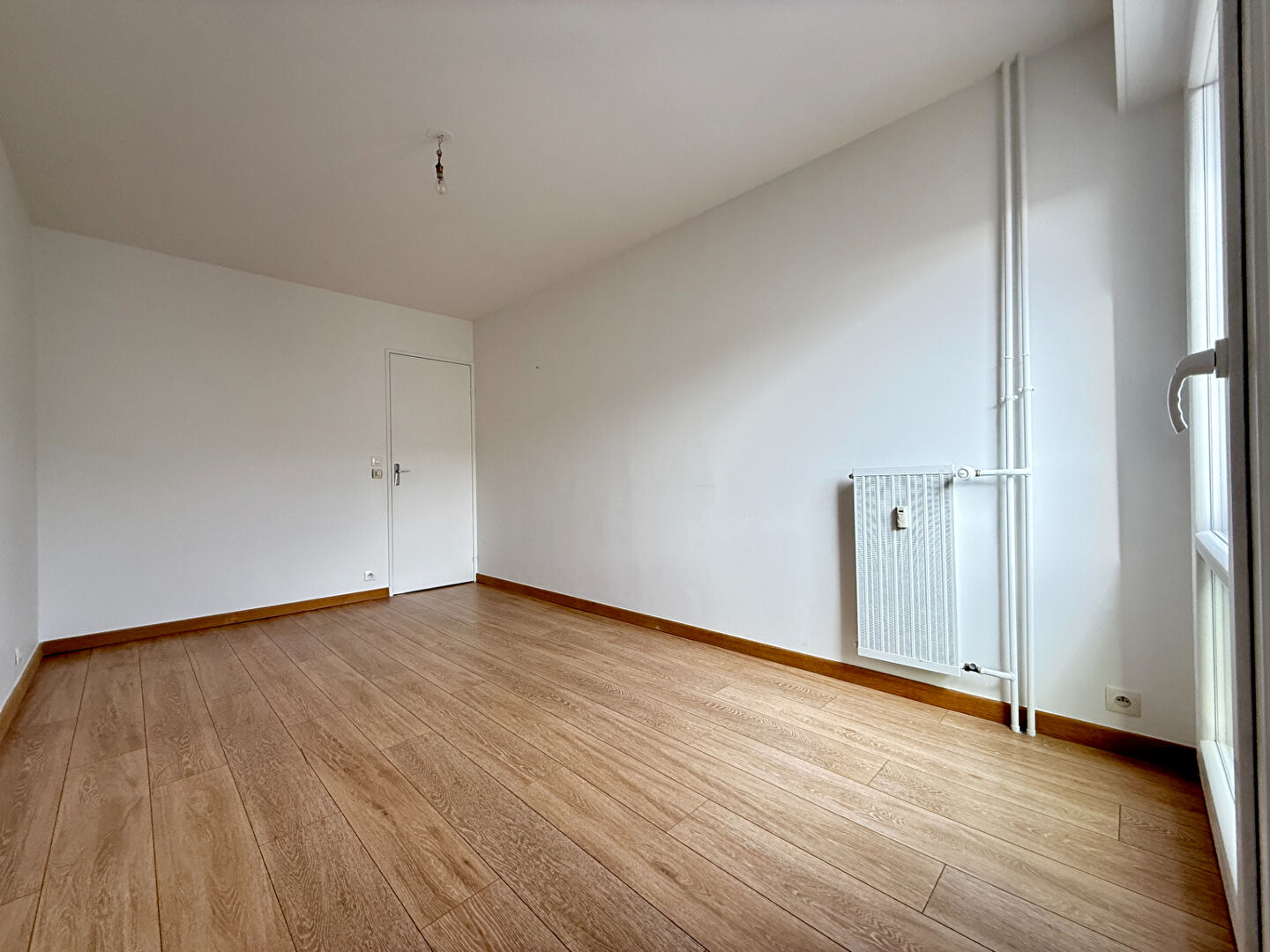 À vendre : Appartement spacieux quartier Saint-Marceaux avec balcon et garage